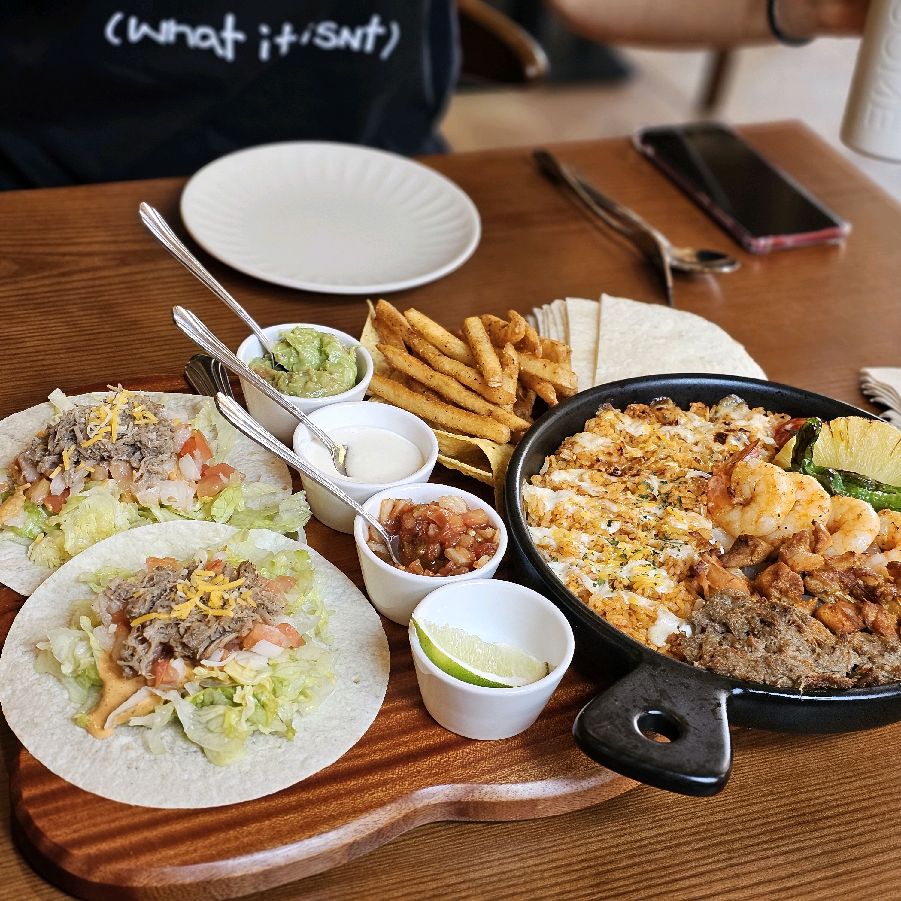 지나가다가 보고 다음에 와봐야지 하고 방문햇어요!!! 우선 비쥬얼이 너무이쁘고용.. - 구래동 맛집 갓잇 김포구래점