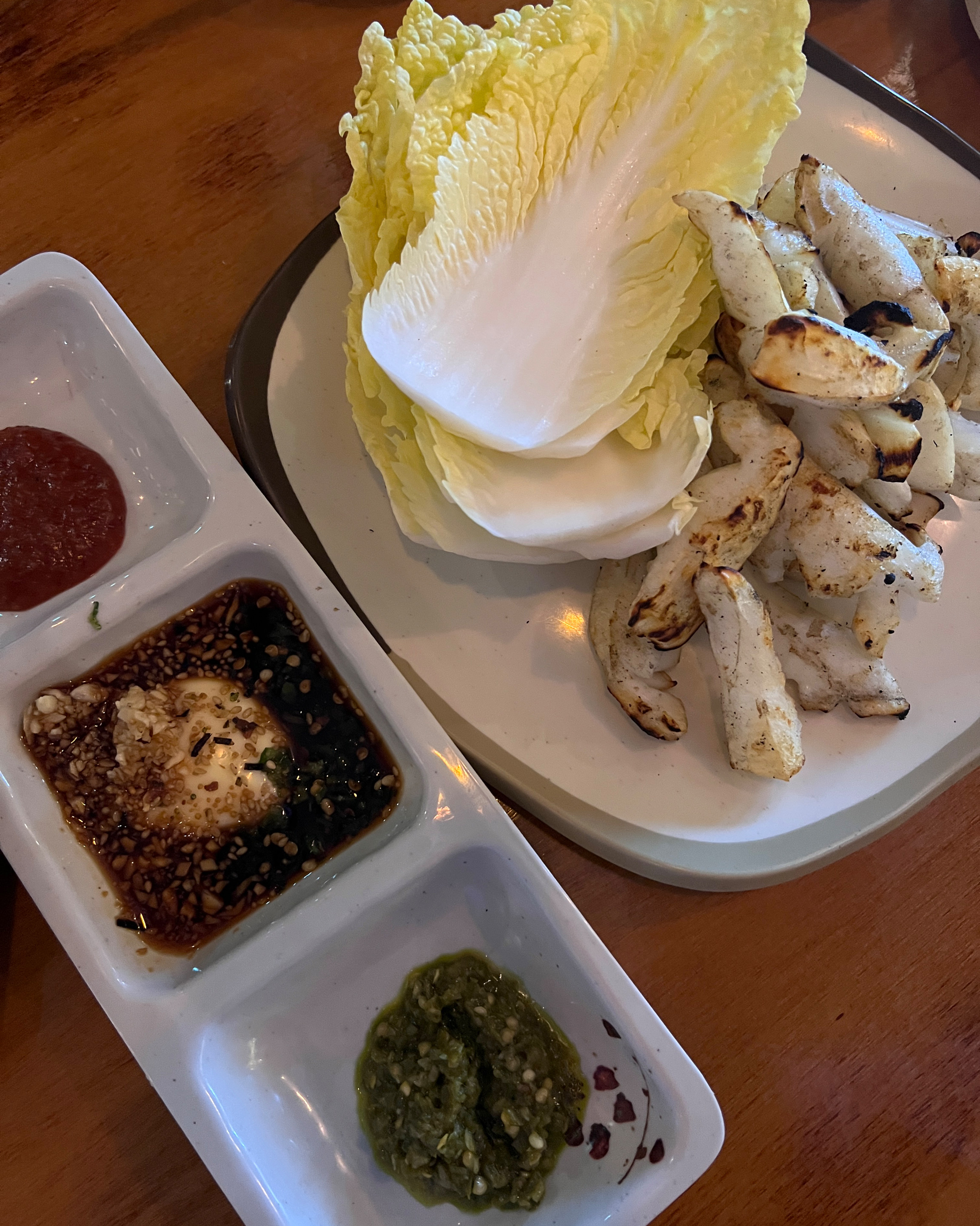특별한메뉴 갑오징어구이 맛보러왔지요🫶🏻술마시기 좋은 분위기에 새로와 너무 어울리는 안주 정