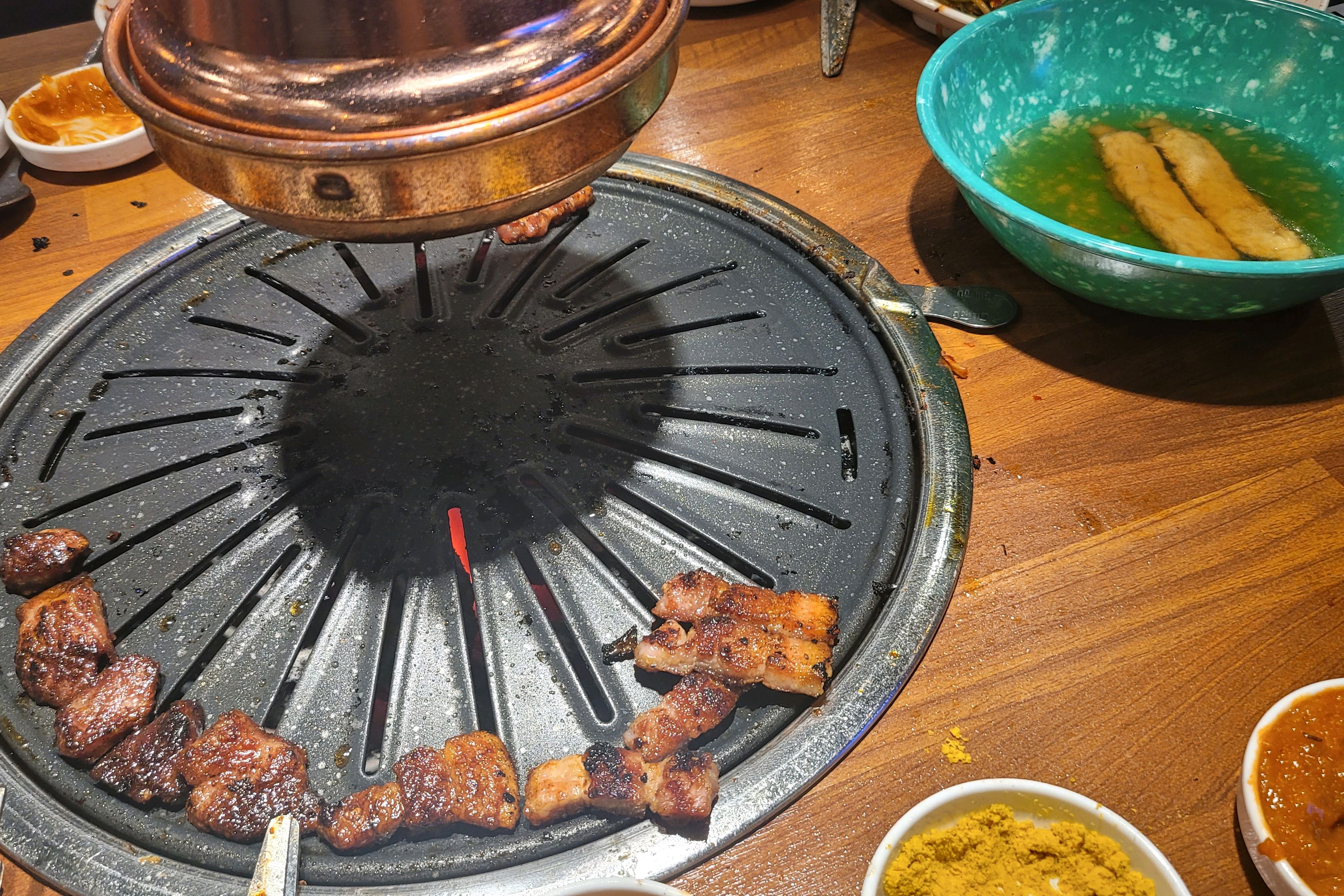 지나가다 한번 들러야겠다 했는데 오늘 드뎌방문. 가성비 갑! 주차장편리 - 대구 맛집 고기싸롱 대구칠곡3지구점