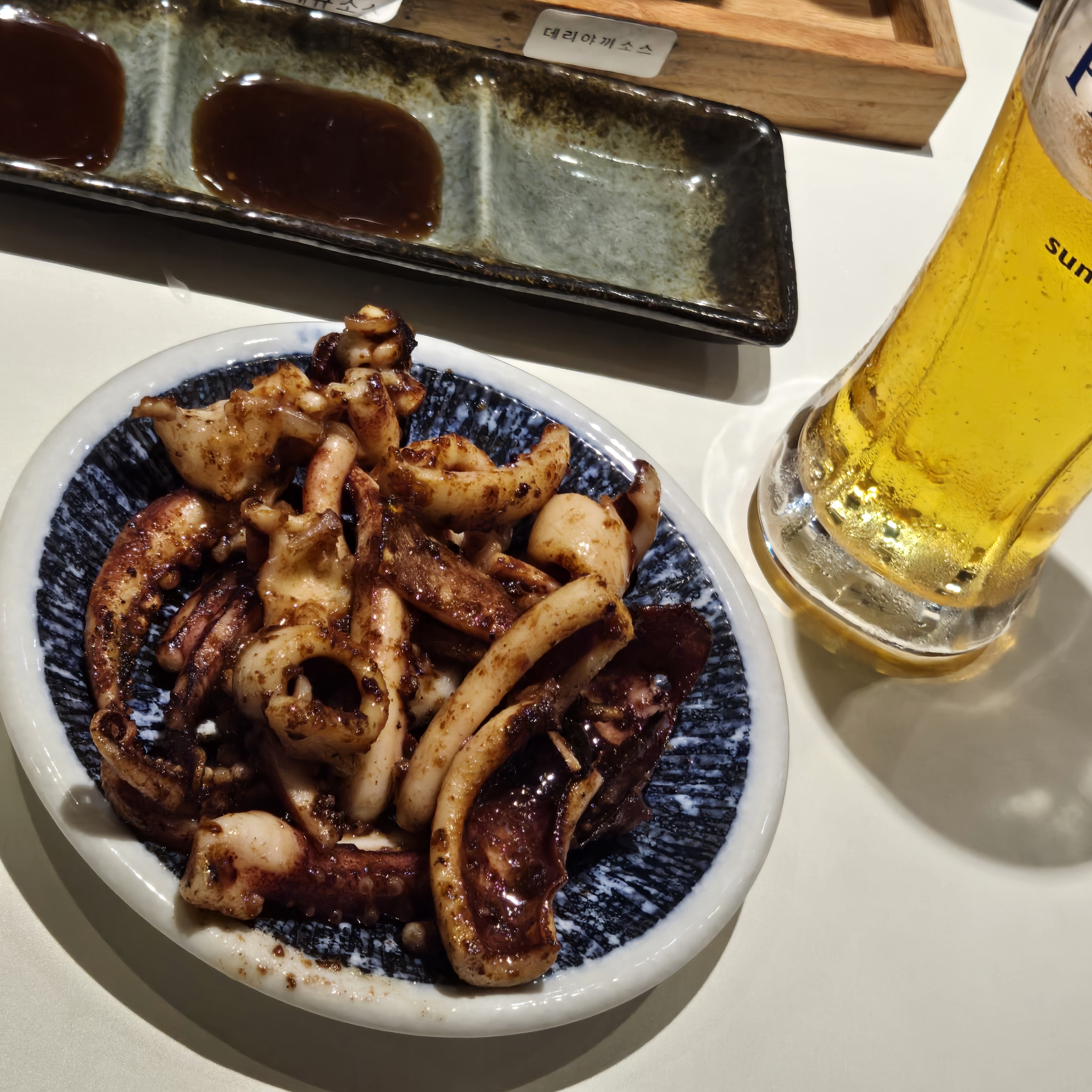 넘 맛있어서 재방문했어요 🥰 직원분들도 너무 친절하고 신메뉴 버터오징어 죤맛입니동 ♥️🤍♥