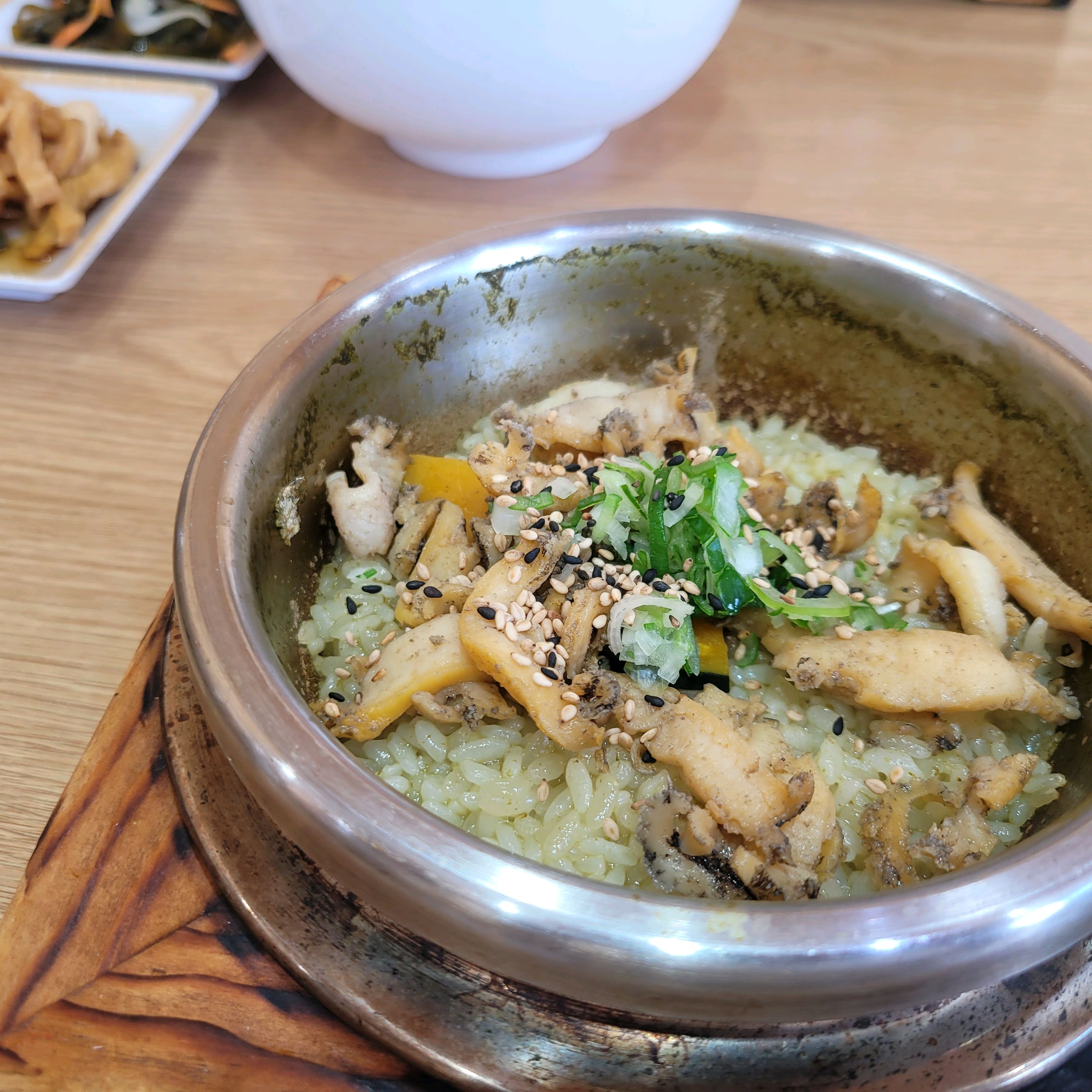 싱싱한 전복이 많이 들어있어요~ - 제주 맛집 애월 온기