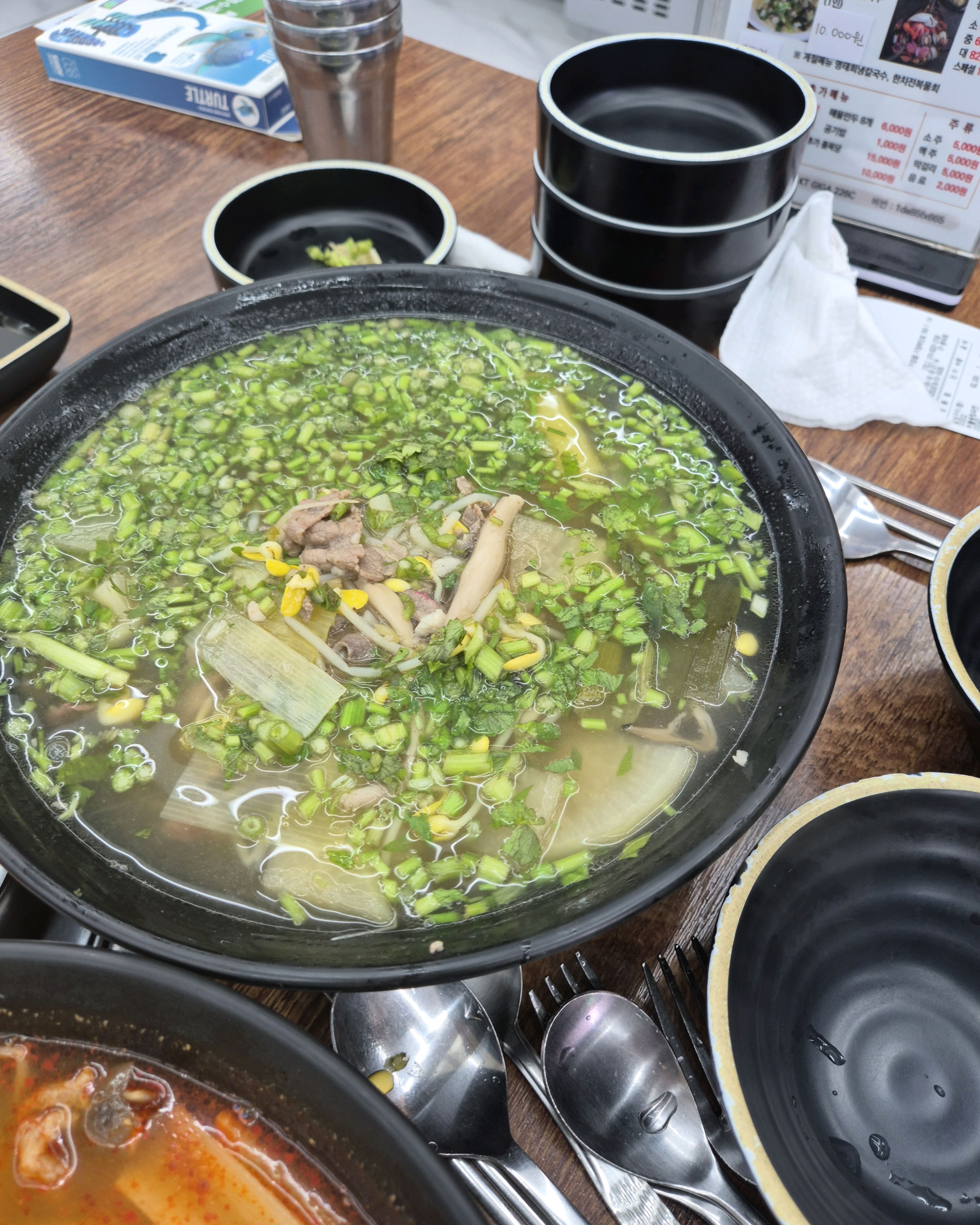 대변항 앞에 있는 맛있는 밥집 입니다. - 부산기장 삼색식당 기장 본점