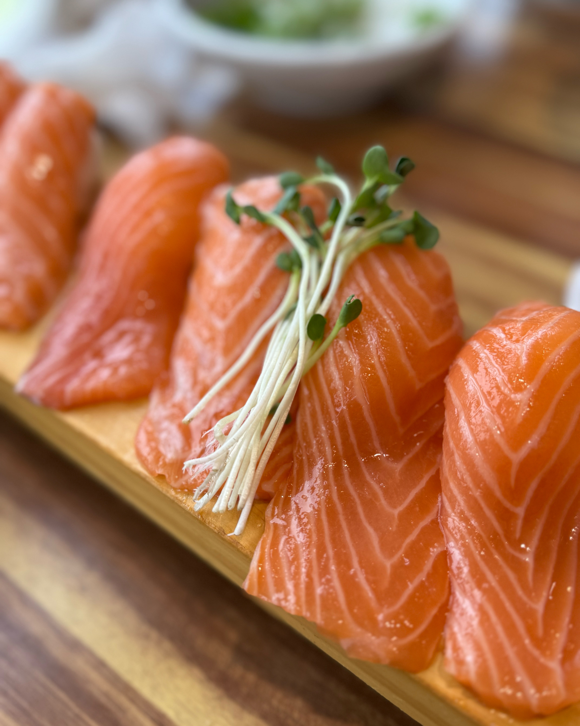 우연히 근처를 지나다가 검색으로 찾아왔는데 인생맛집을 찾앗습니다 연어가 너무 신선하고 돈까