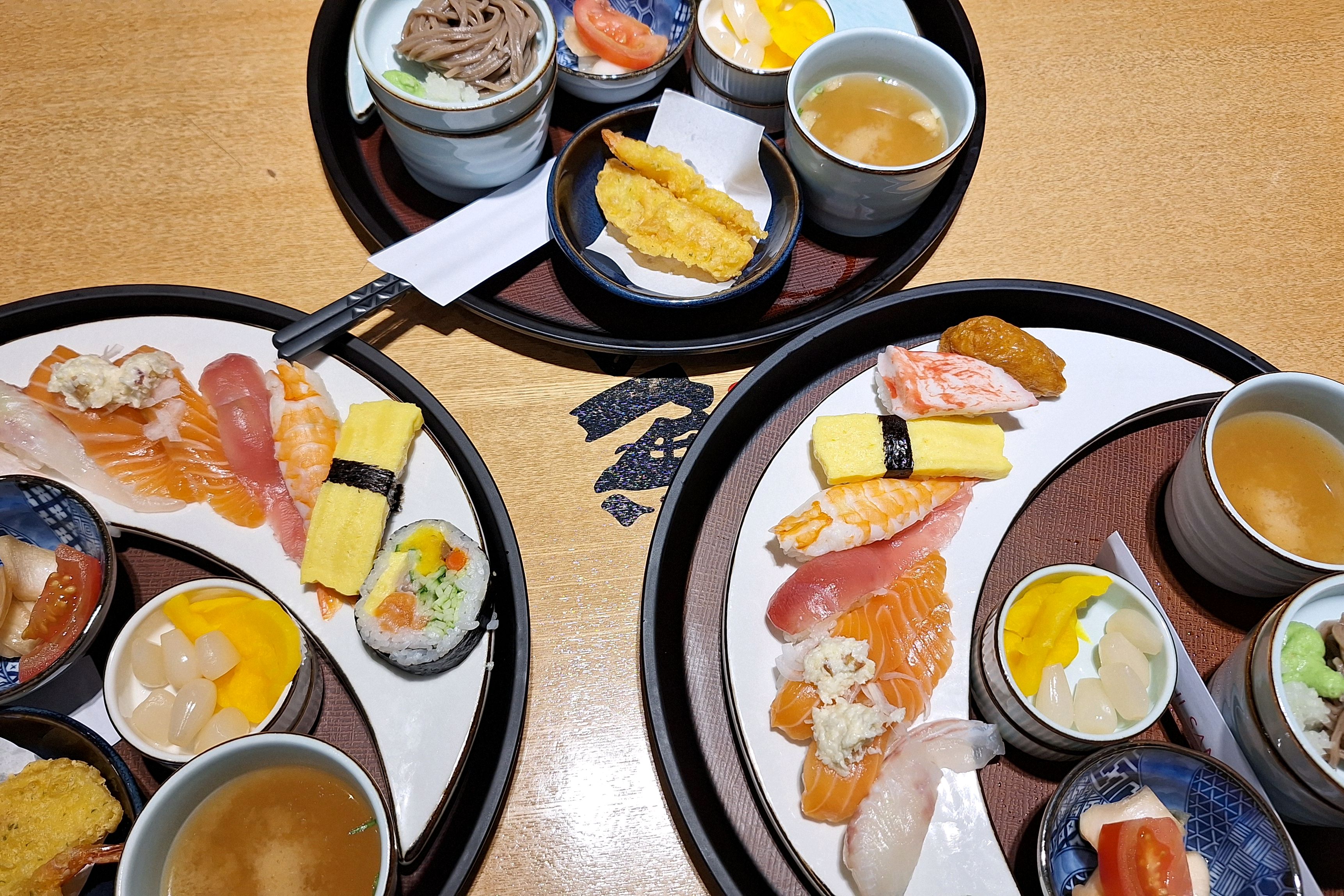 오늘도 n번째 다녀갑니다. 항상 만족스런 식사 추천하는 둔산 맛집입니다 - 대전 맛집 상무초밥 둔산점