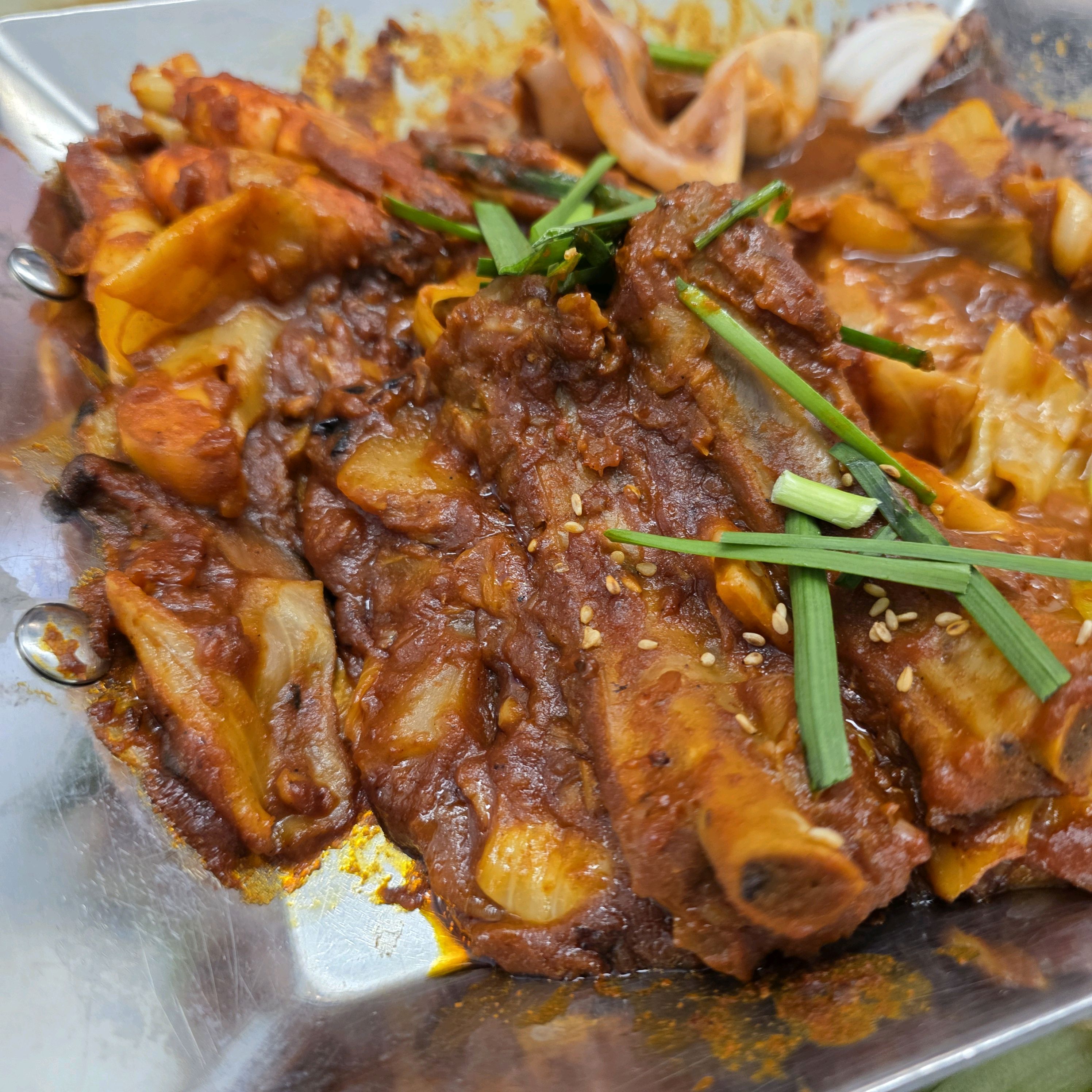 근처에 일정이 있어 알아보고 예약했어요 룸도 있어서 좋아요 - 인천 맛집 해목정 검단점