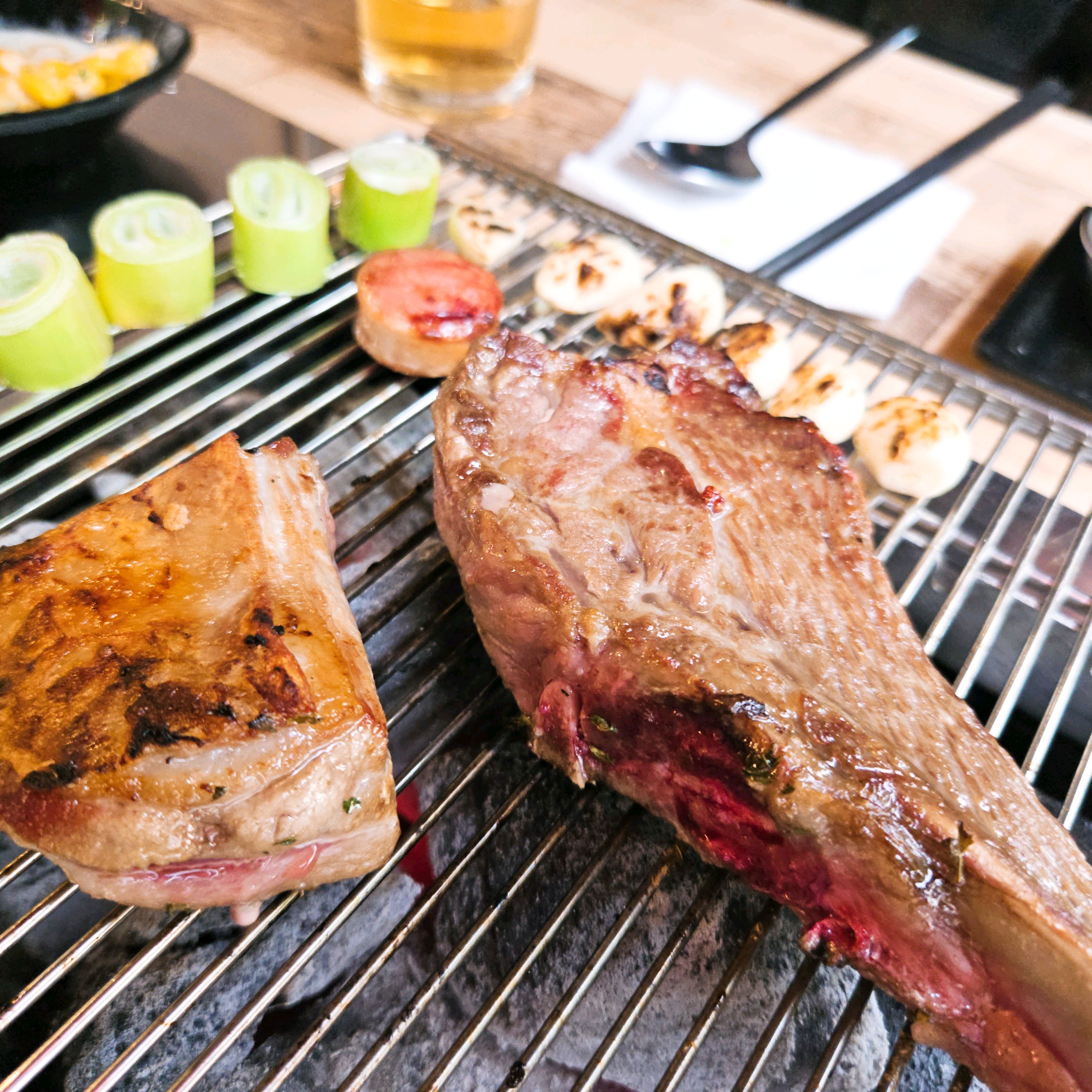 와 여기 첨와봤는데!!! 이렇게 가지만두튀김도 나오고!! 대박이네요!! - 대전 맛집 하얼번