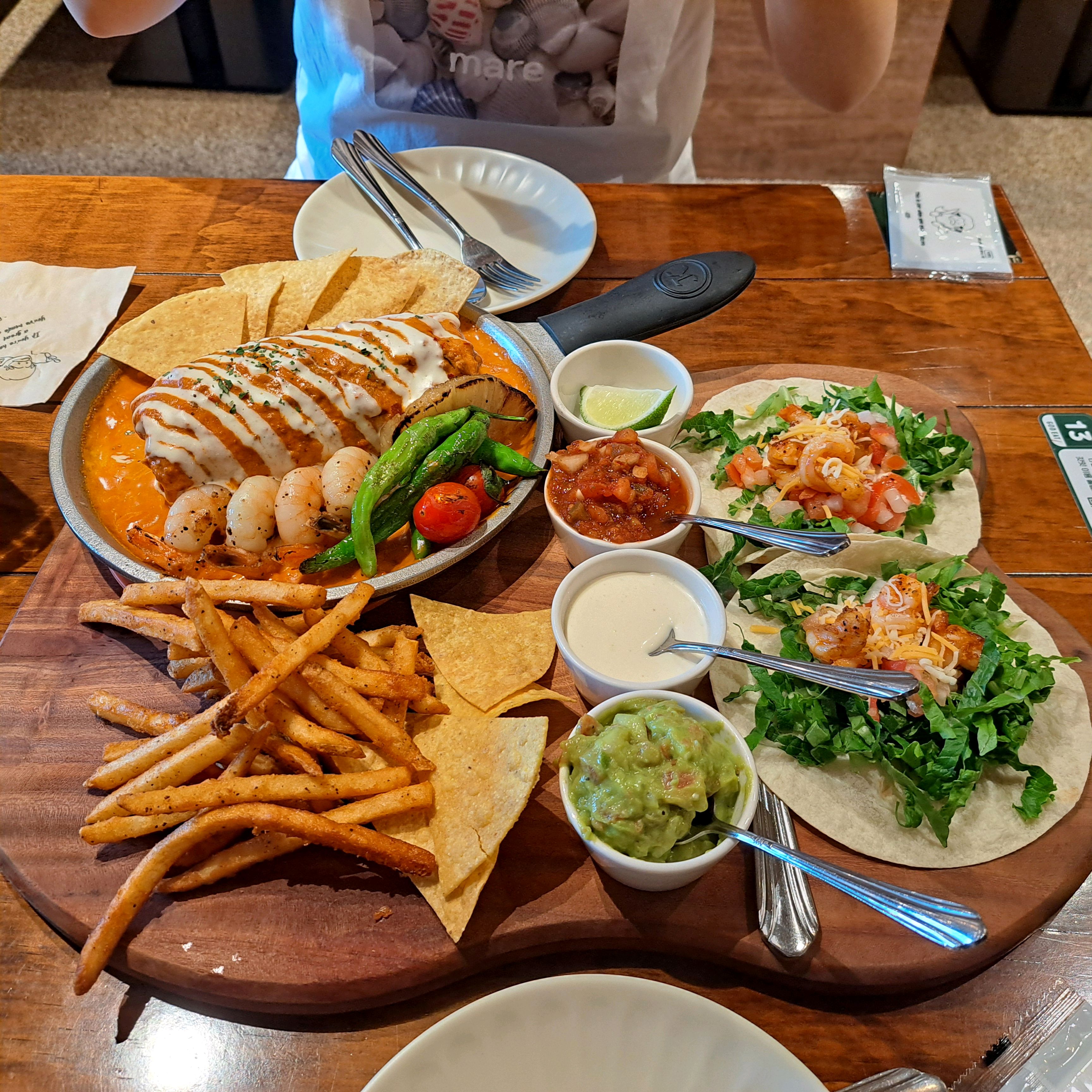 둘이서 먹기에 구성도 좋았고 가격두 적당했던 것 같습니다! 맛있고 배부르게 잘 먹었어요🥰 - 문래 맛집 갓잇 문래점