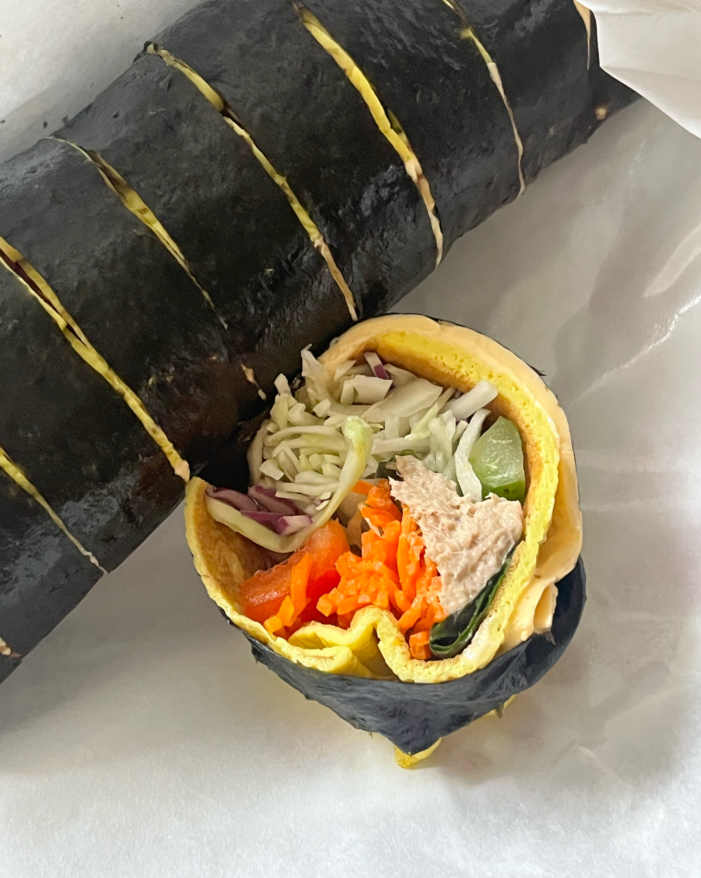 다이어트 참치김밥 처음 먹었는데 맛있네요!!! 치즈가 신의 한수인 것 같아요!! 이날따라 