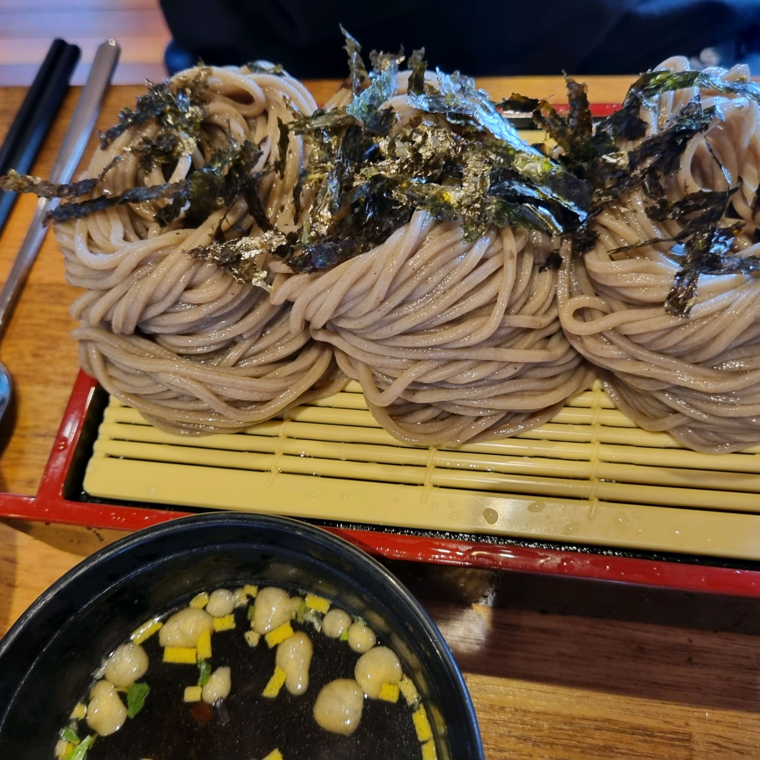 두번째 방문인데 다른 지점보다 더 맛있어서 조금 멀지만 여기까지 와서 먹어요 ^^ 면도 탱