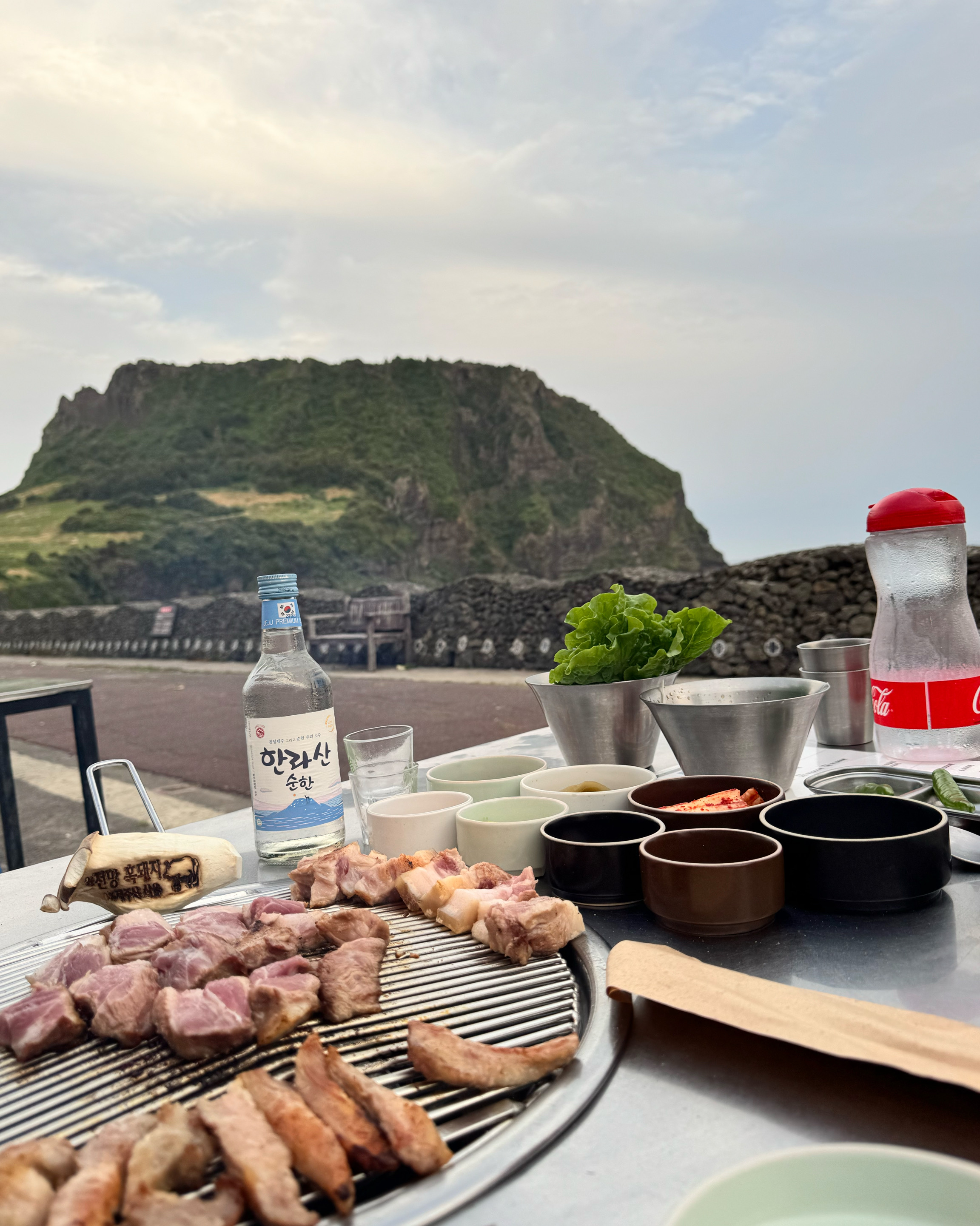 뷰도 진짜 좋고 바람도 딱 선선하니 너무 좋았어요 특히 몽글몽글 계란찜 대박 후회하지말고 