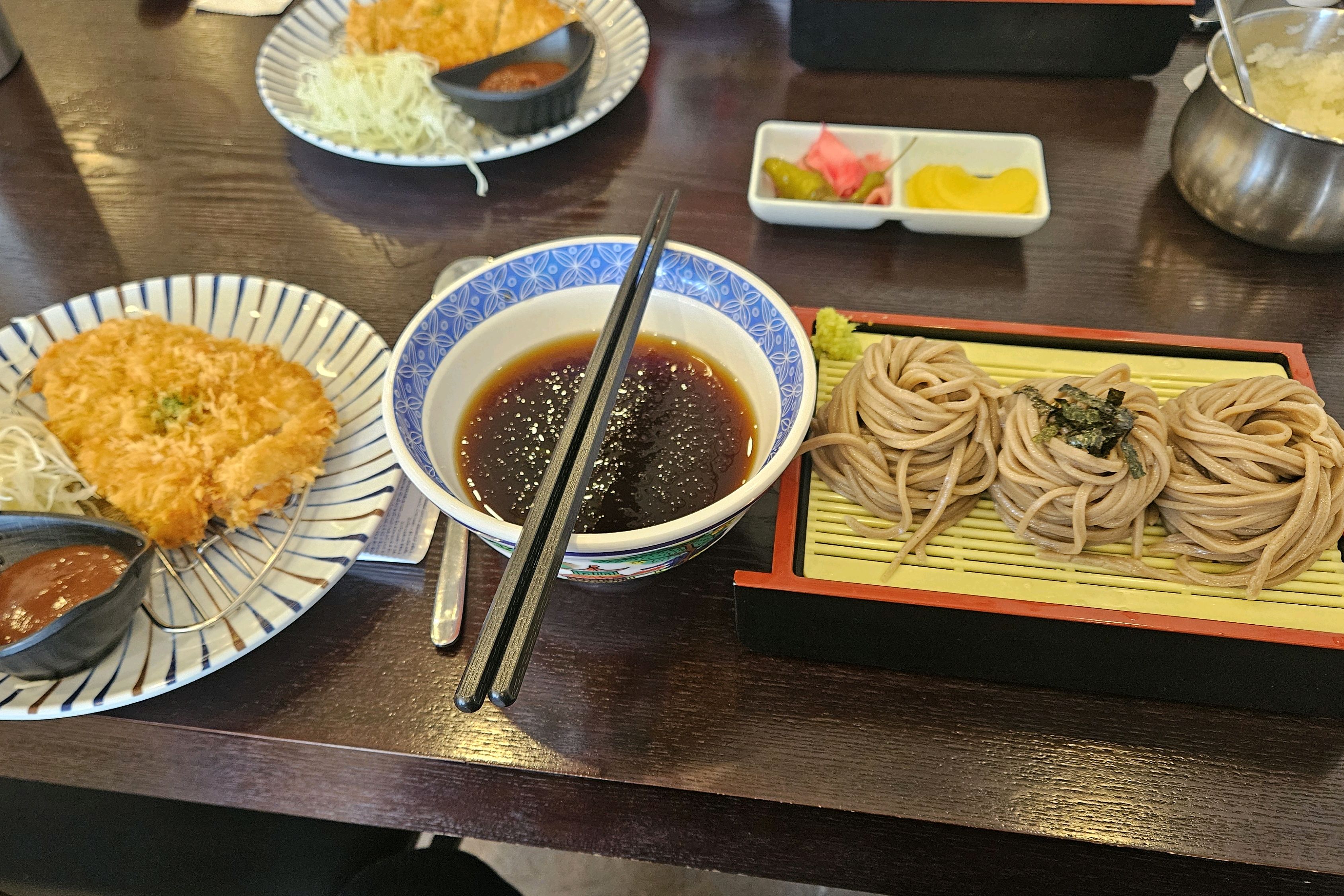 돈가쓰도 바삭하고 소바도 맛있어요 그리고 매실차도 맛있네요 - 충북 옥천 맛집 삼동소바 옥천점