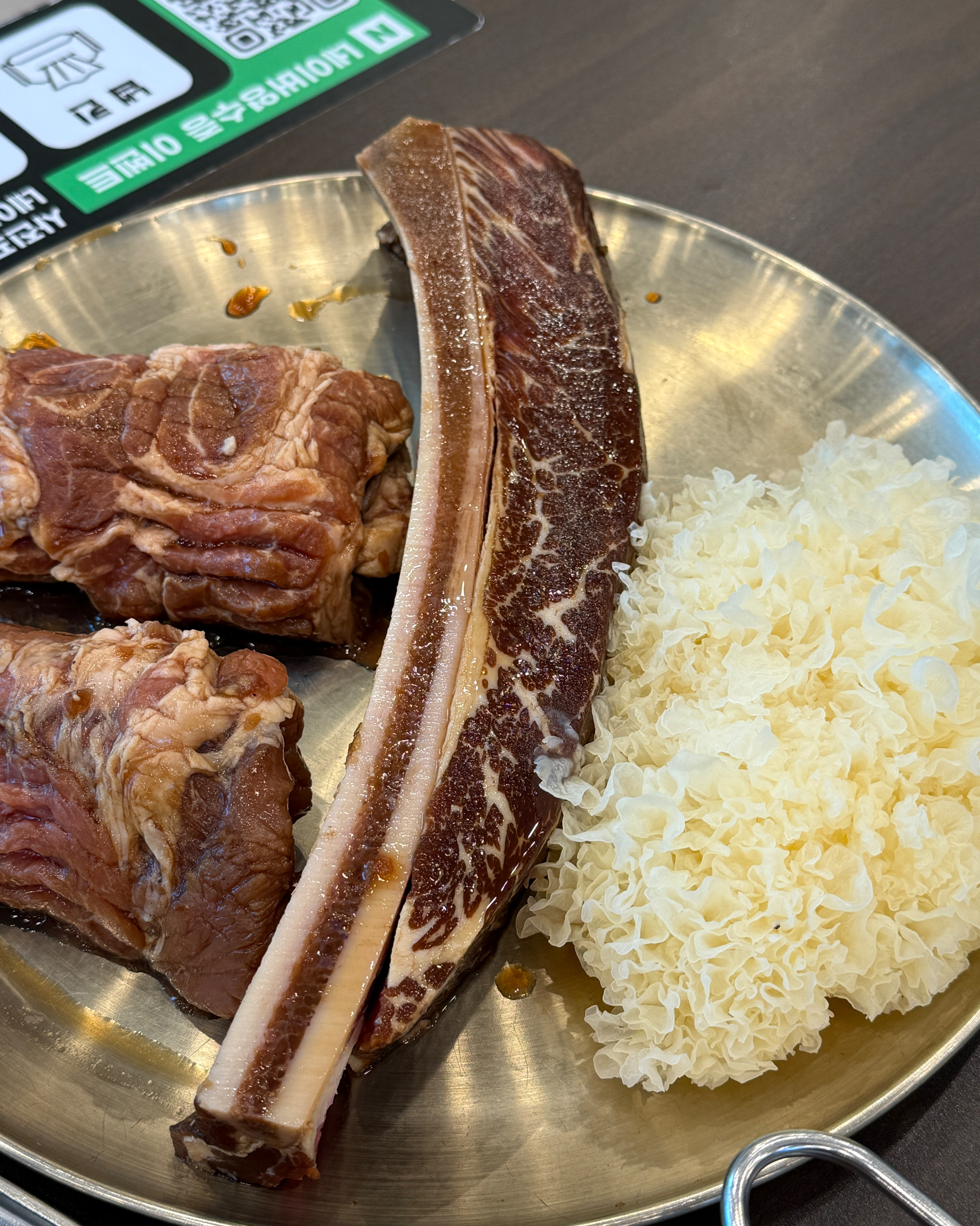 방문할때마다 맛있게구워주셔서 편하게 즐기고옵니다~~^^ - 대구 맛집 본가숯불돼지갈비 수성못점