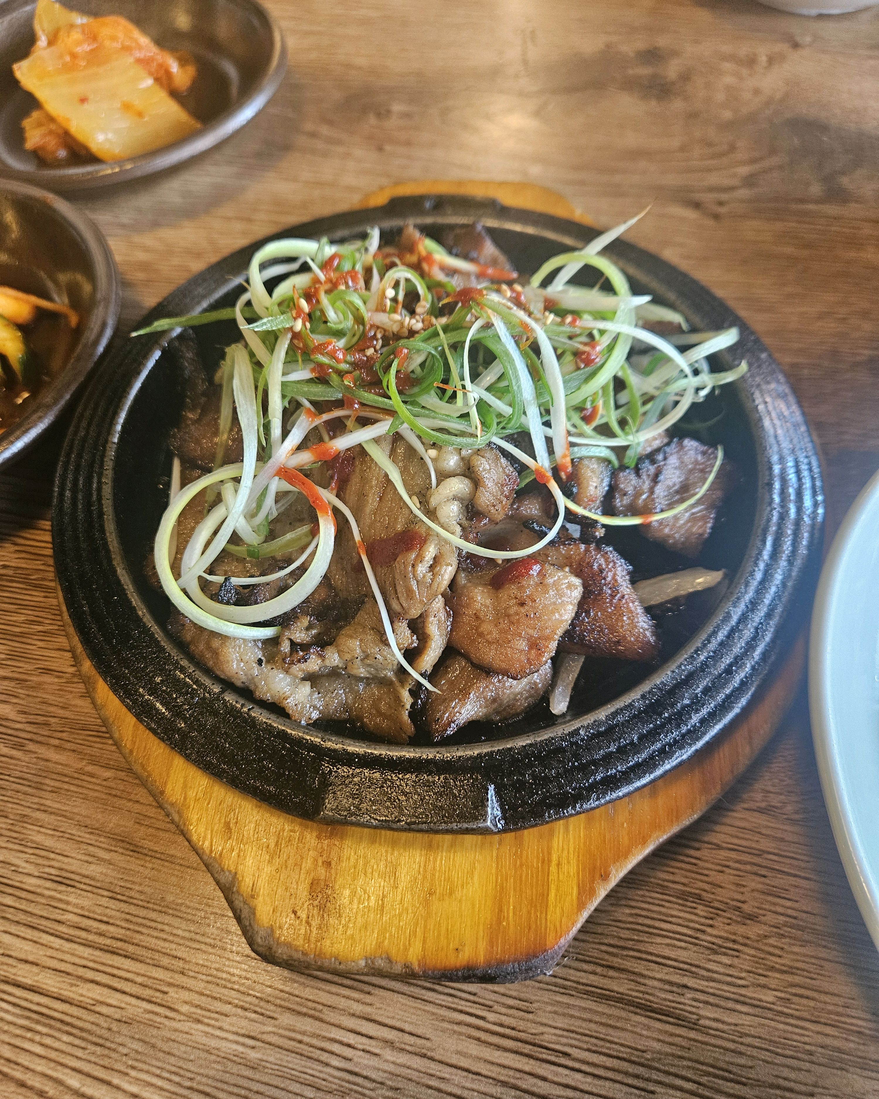 전에 한번 왔었는데 너무 맛있어서 재방문했어요 가게도 크고 음식도 맛있어요 - 인천 맛집 부평직화구이쌈밥
