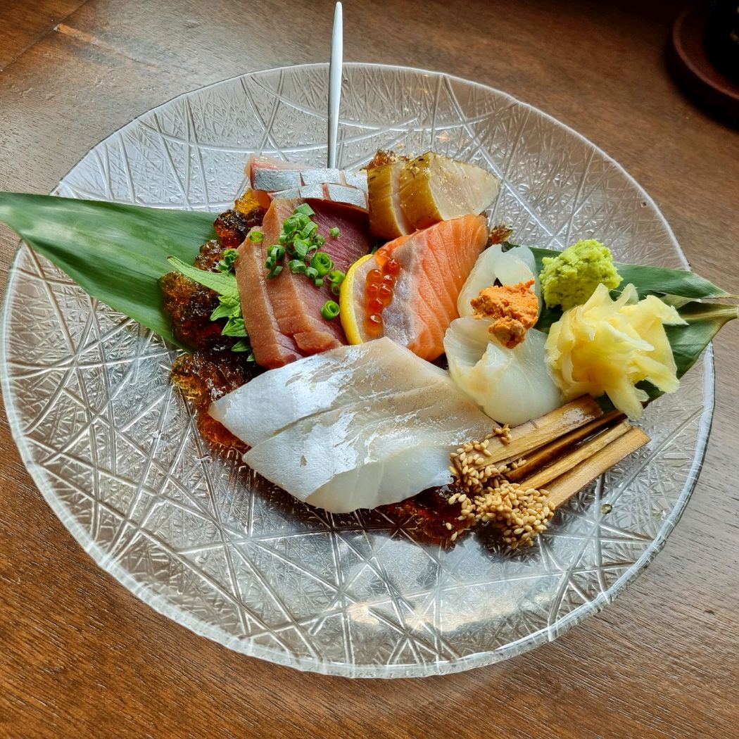 안주도 넘넘 맛있고 인테리어도 예쁜 수성구 이자카야예요 직원분들도 친절하셔서 편안하게 한잔