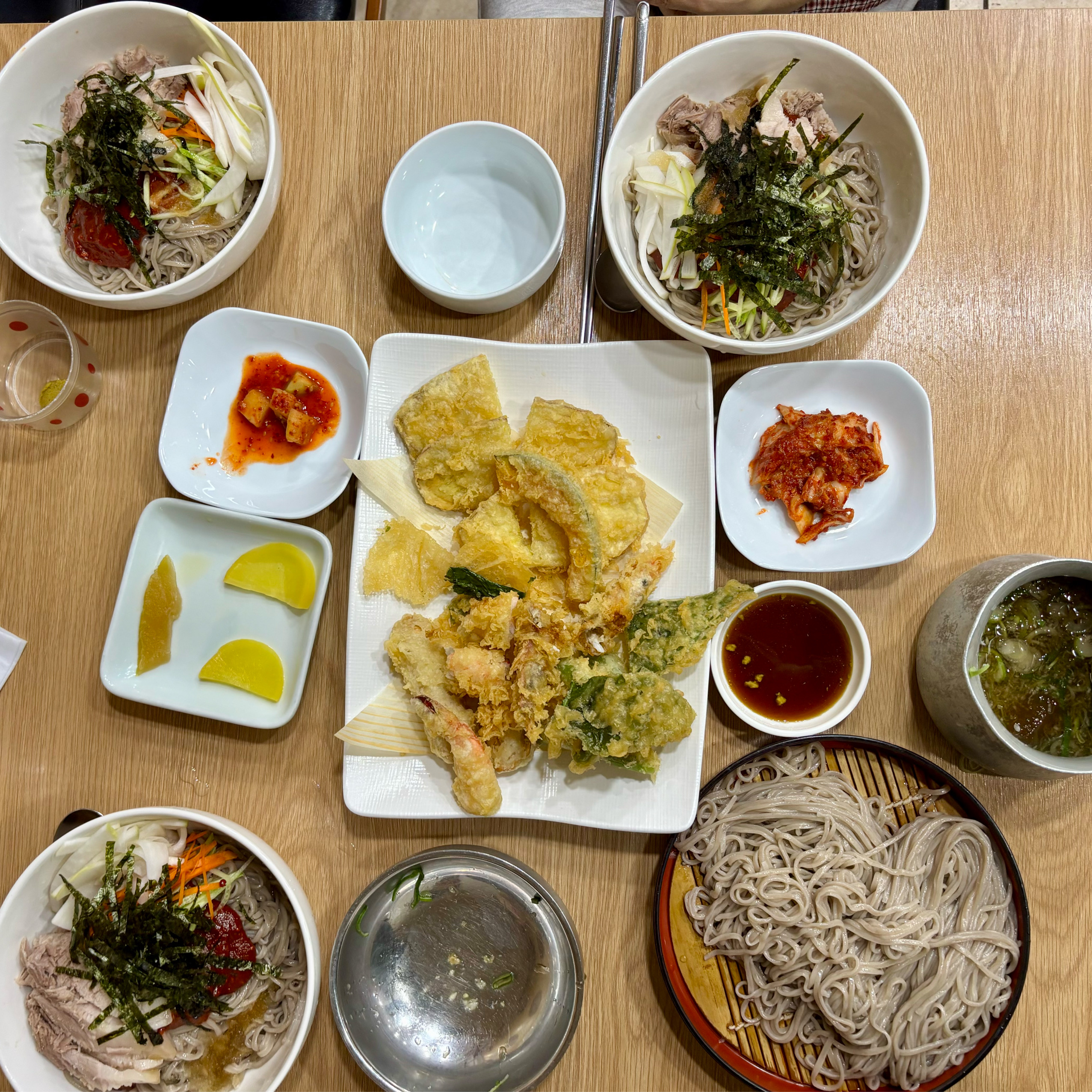 오늘 저녁식사로 간 소바 전문점. 최근에 바빠서 근처로 다니다가 주말에 도심에서 먹어야 할