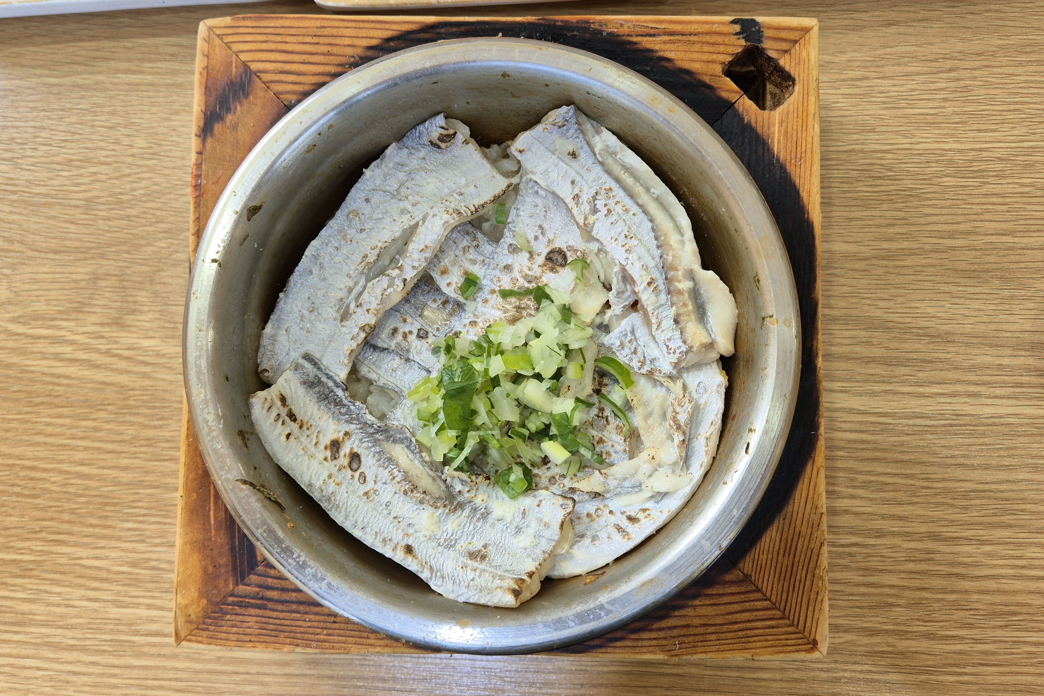 아이와 함께했는데 아기가 고등오 좋아해서 잘 먹었어요! 음식도 정갈합니다 ~ 추천해요^^
