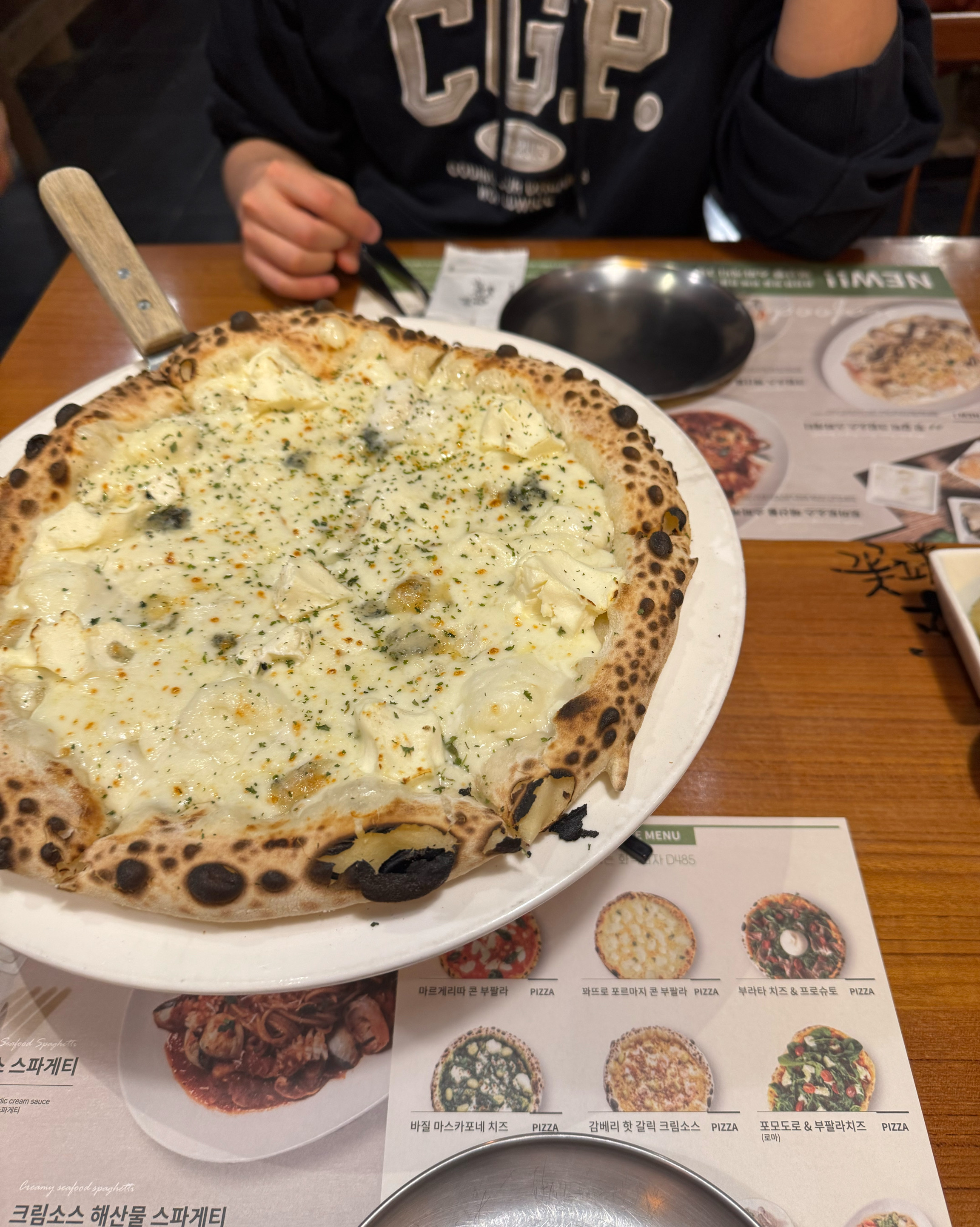 너무너무 맛있었습니다!〰〰 분위기도 좋아요!!❤️ - 대구 맛집 꽃피는화덕피자D485 대구수성못점
