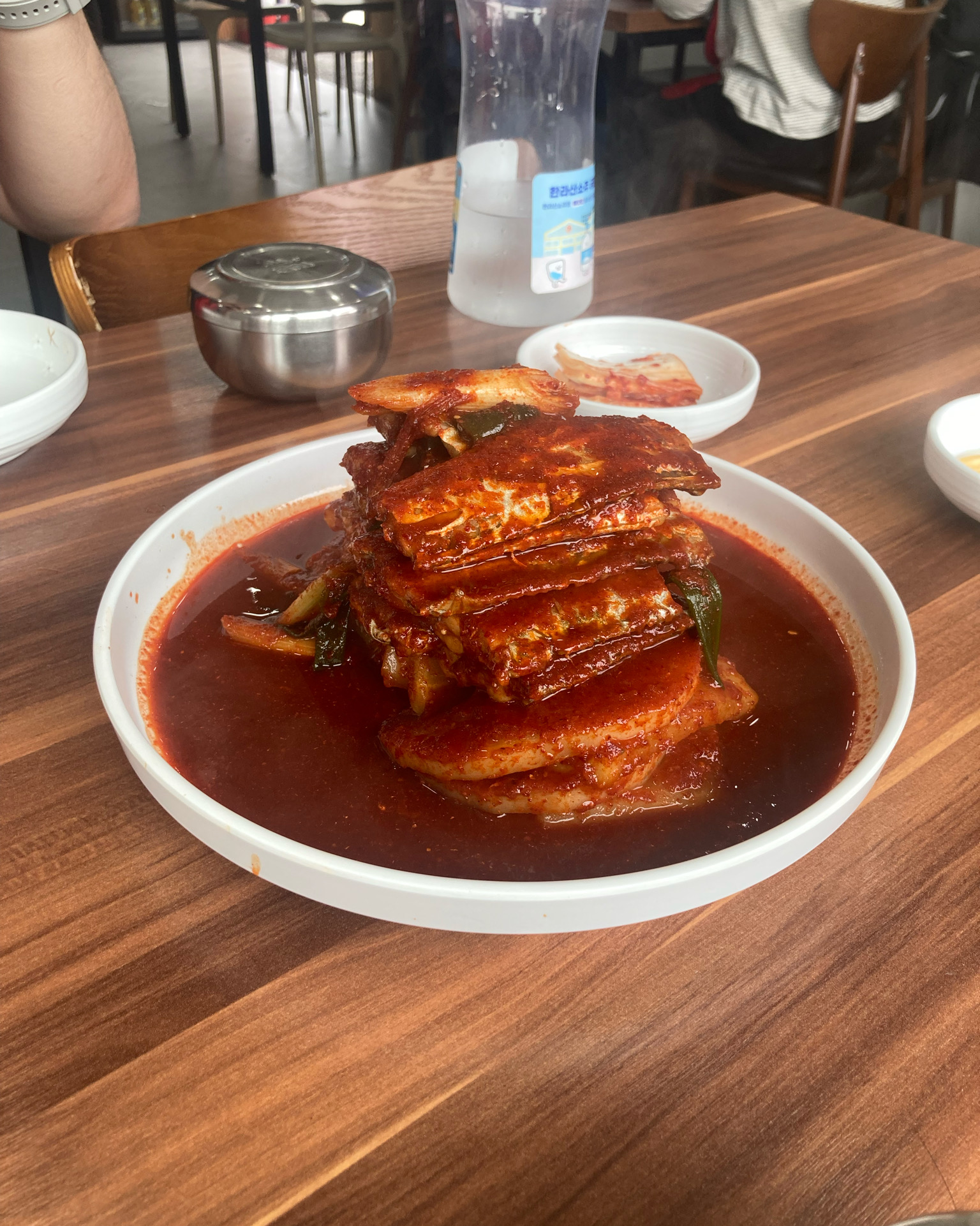 입안에 넣는 순간 realized that it is amazing - 제주 맛집 황해식당 제주공항 갈치
