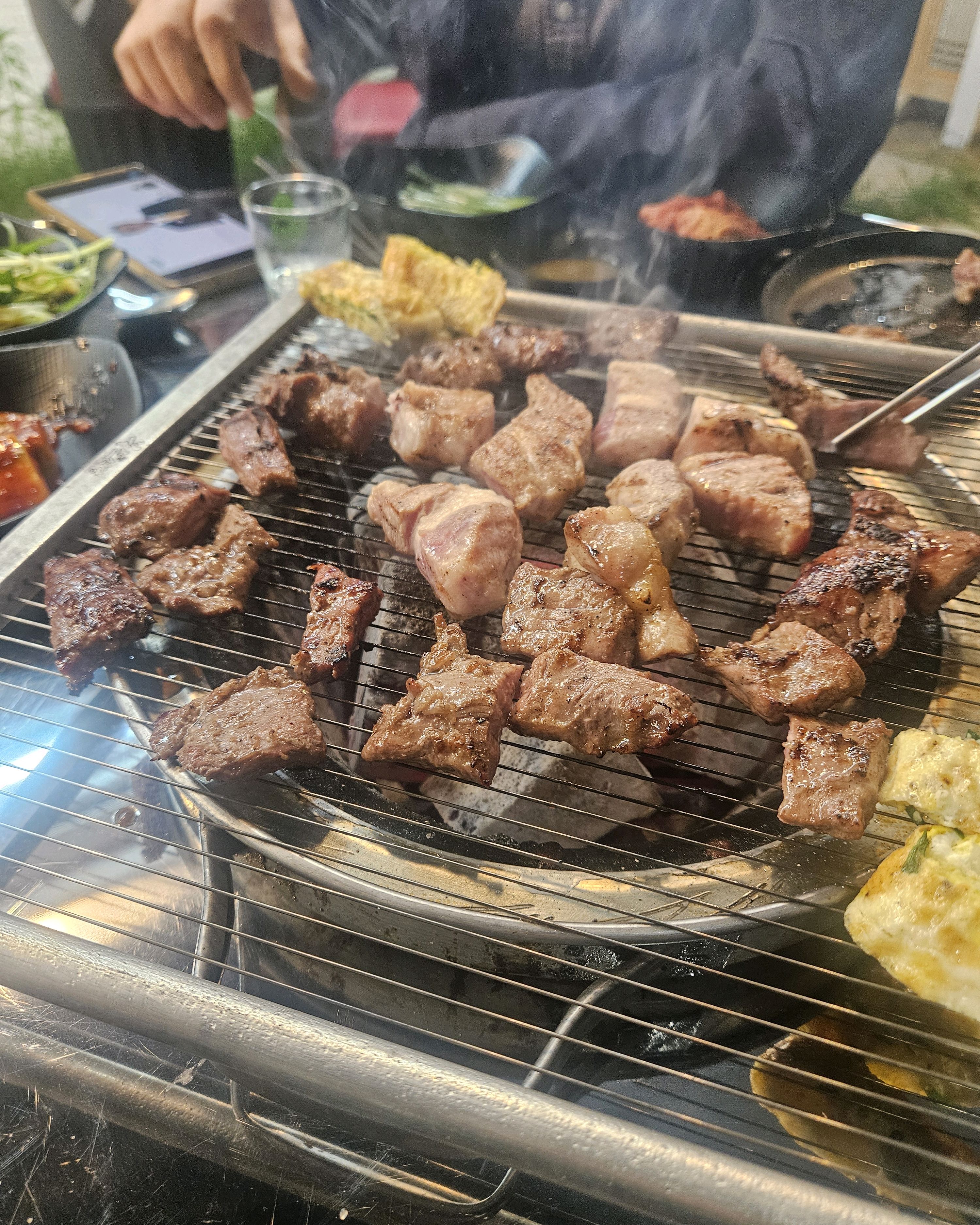 고기 질 좋고 맛있어요 청국장까지 같이 먹으면 최고입니다 계속 재방문 하고 싶어요 ㅎㅎ - 대전 맛집 춘선소제동 숯불구이