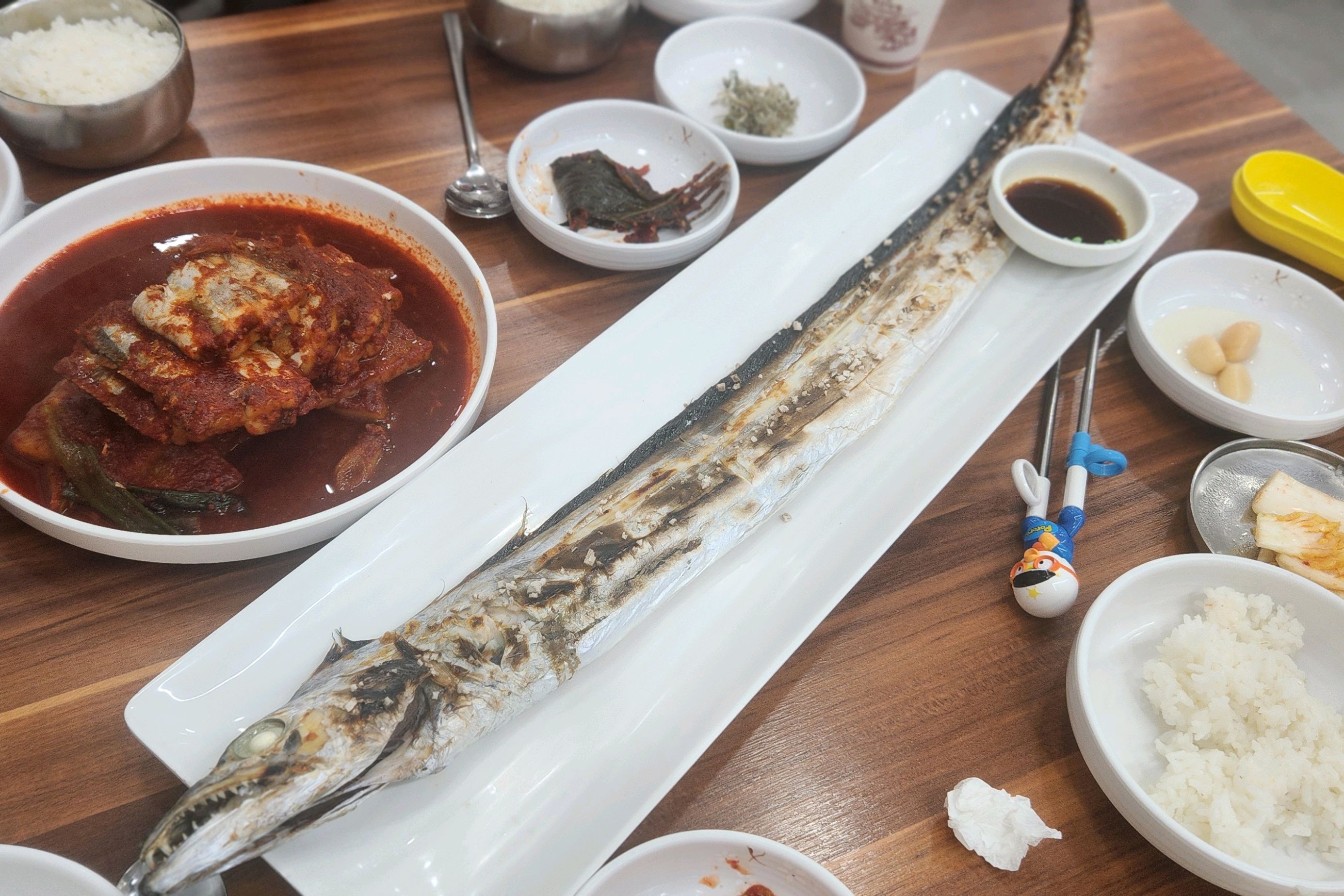 갈치 먹고싶어서 몇군데 찾아보고 온 곳이예요 ! 가성비도 너무좋고 잘먹었어요 ~^^ - 제주 맛집 황해식당 제주공항 갈치