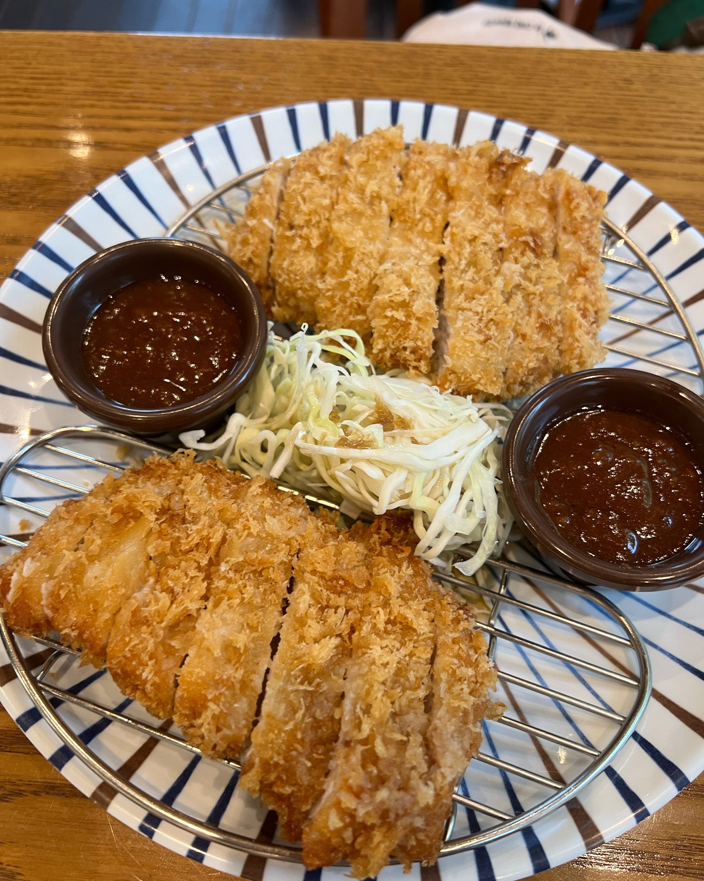 소바 맛집인데 메뉴가 다양해서 좋네요 돈까스랑 우동이 있어 아이랑 오기도 좋은거 같아요 - 포항 연일 맛집 삼동소바 포항남구점