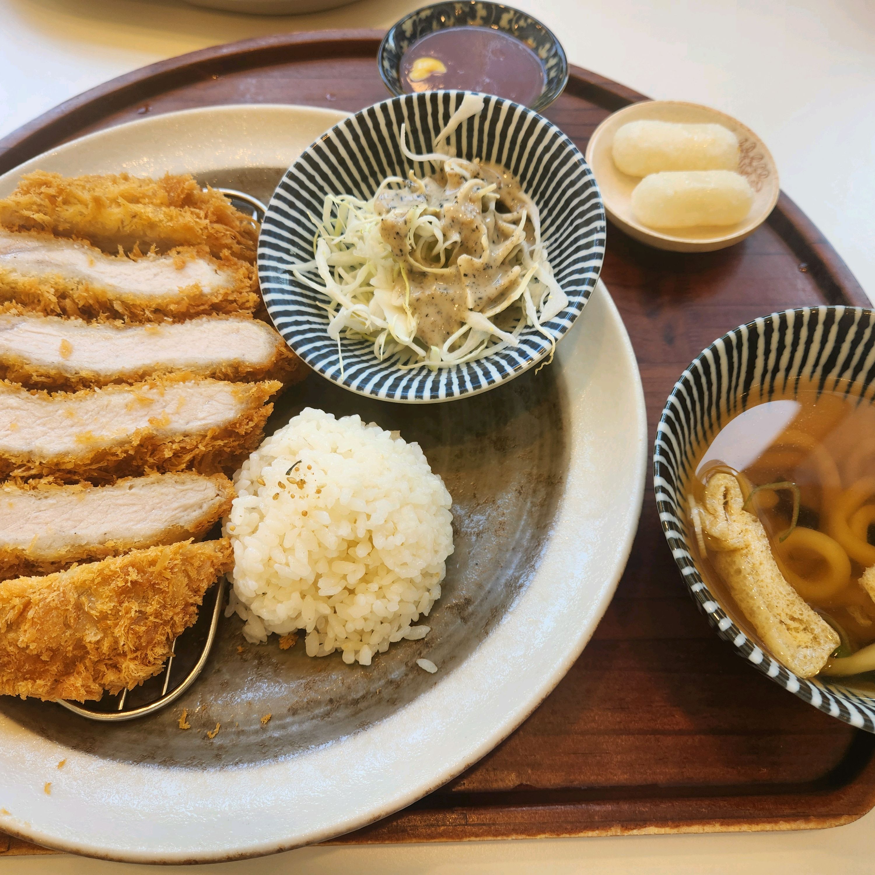 손님이 많아서 급 돈가스를 먹으로 왔어요 - 인천 송도 맛집 백소정 송도트리플타워점