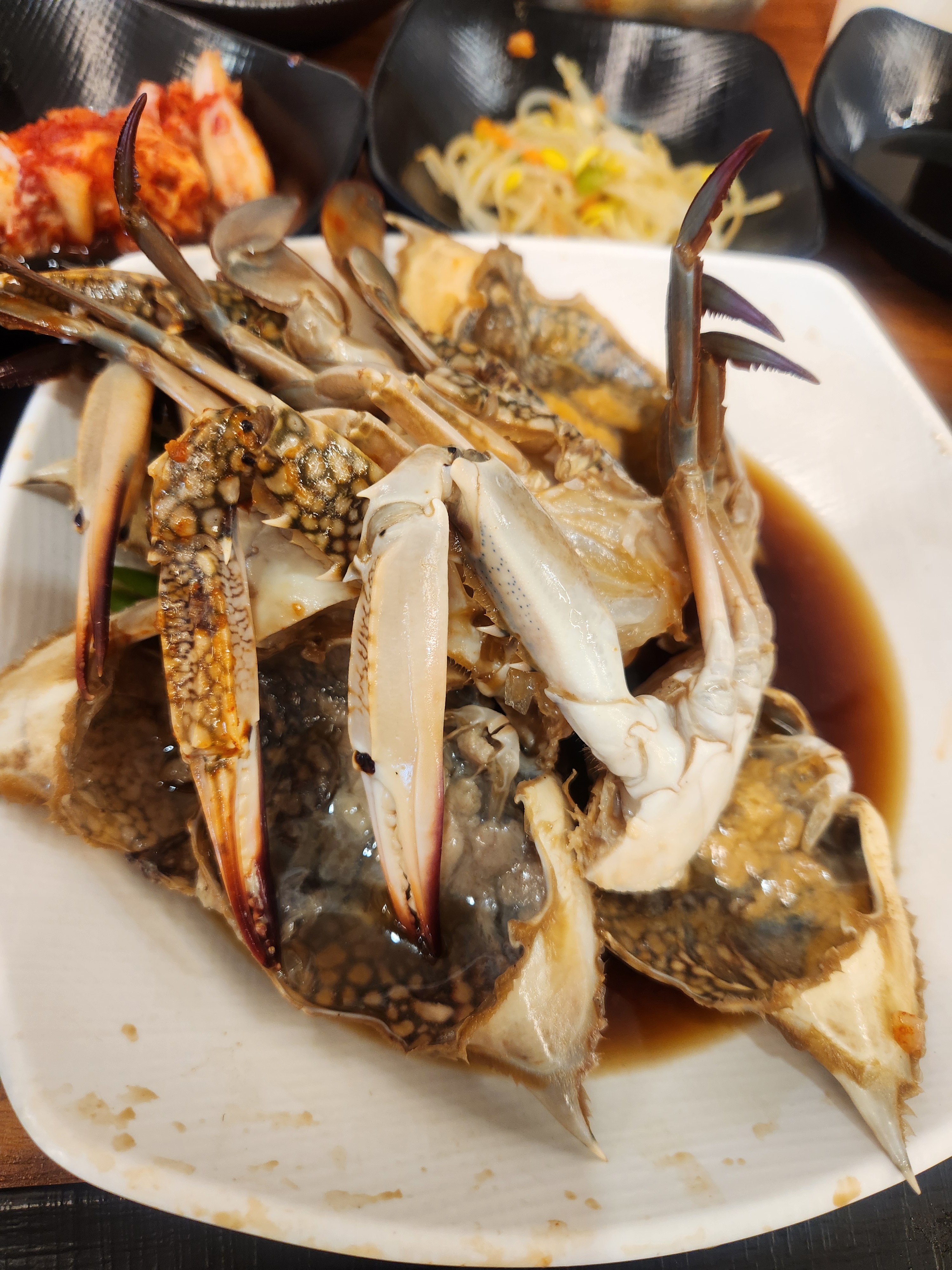 얼마전부터 게장이 너무너무 먹고싶어서 맛집이라고 하길래 방문했습니다!! 양념도 너무 맛있고