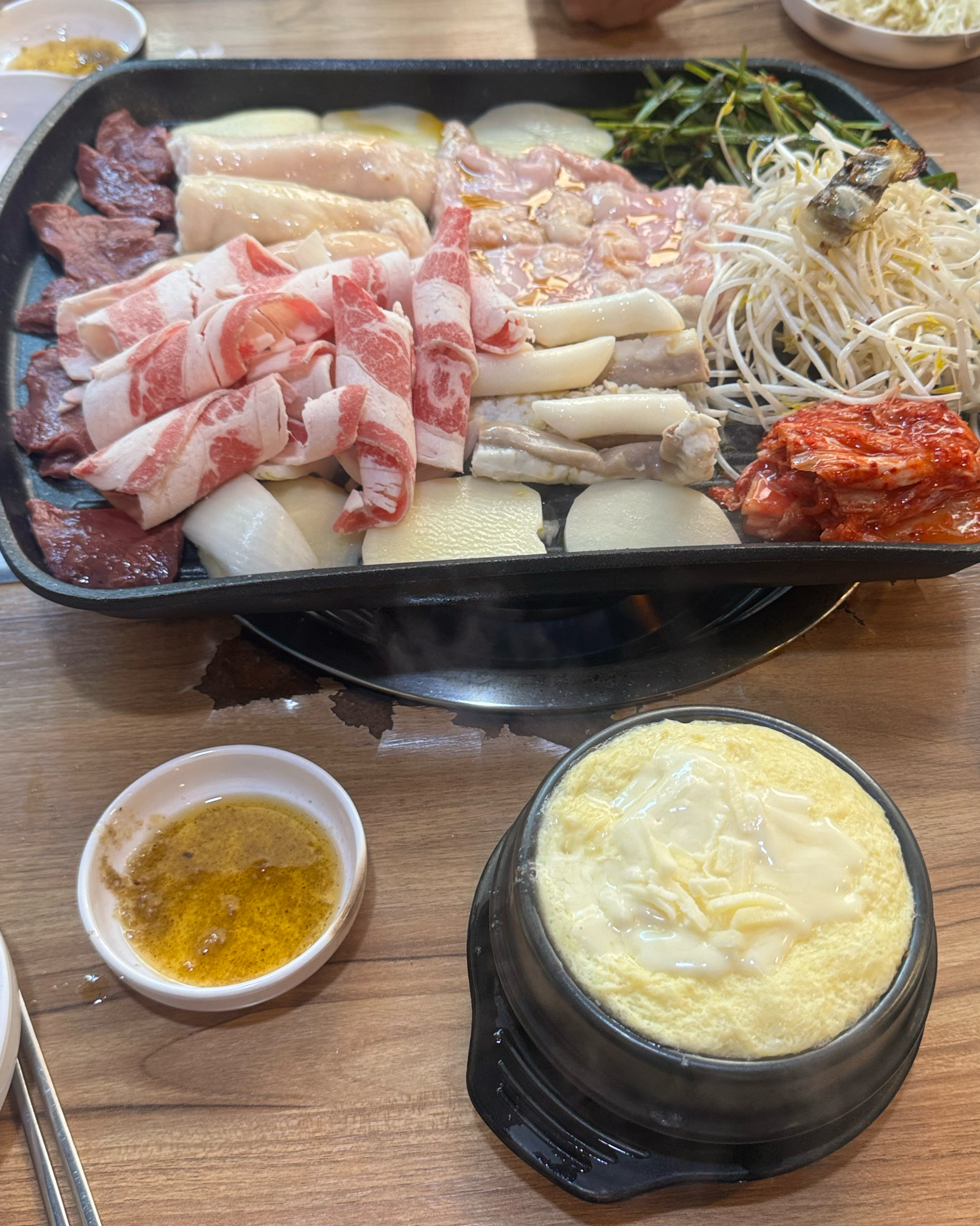 한우모듬구이한판 냄새도 안나고 맛있어요 치즈계란찜 필수 - 인천 맛집 삽교소곱창