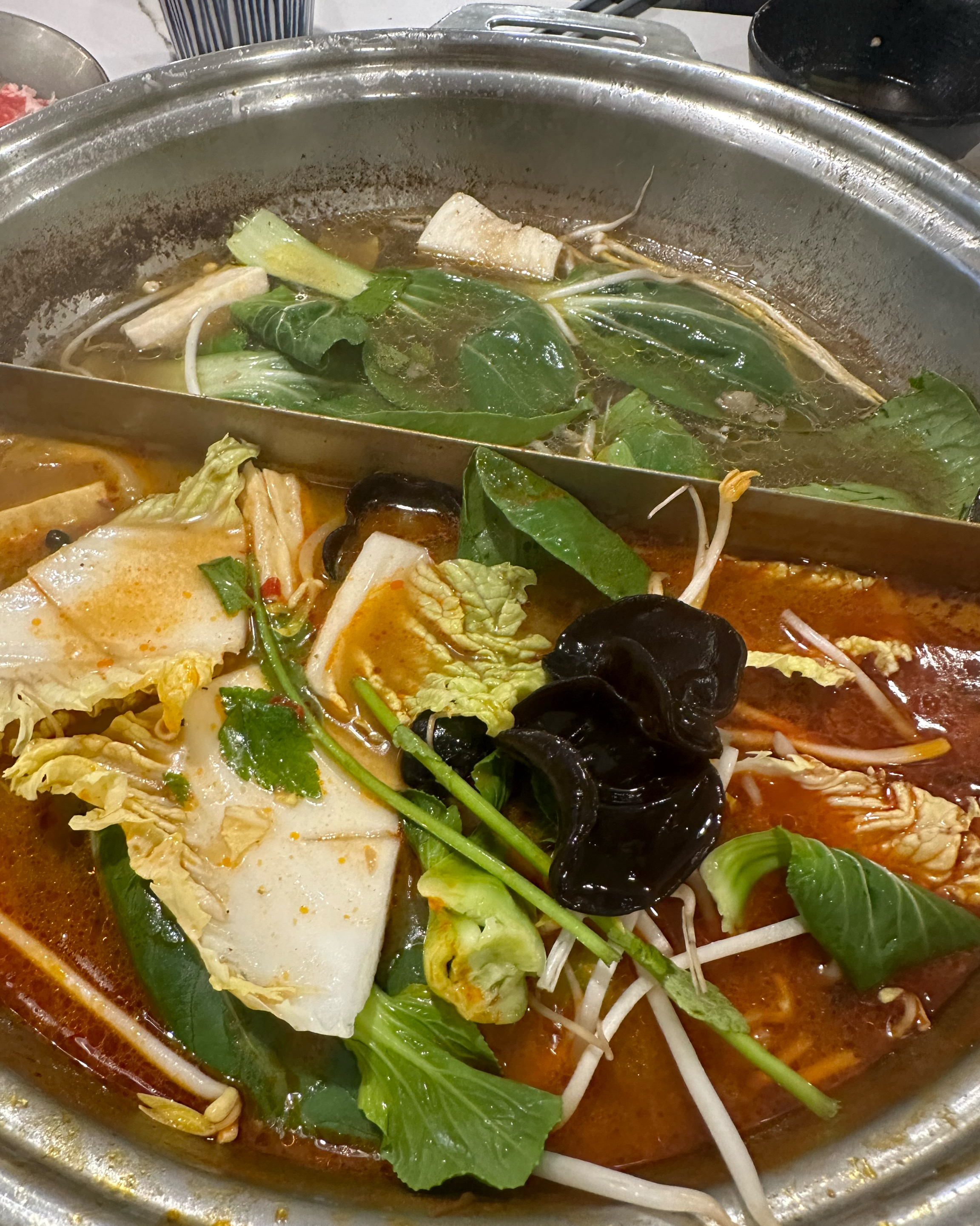 N번째 방문🥹 커스텀해서 먹을 수 있는 게 최대 장점이구 사람들이 항상 많아서 재료도 신선