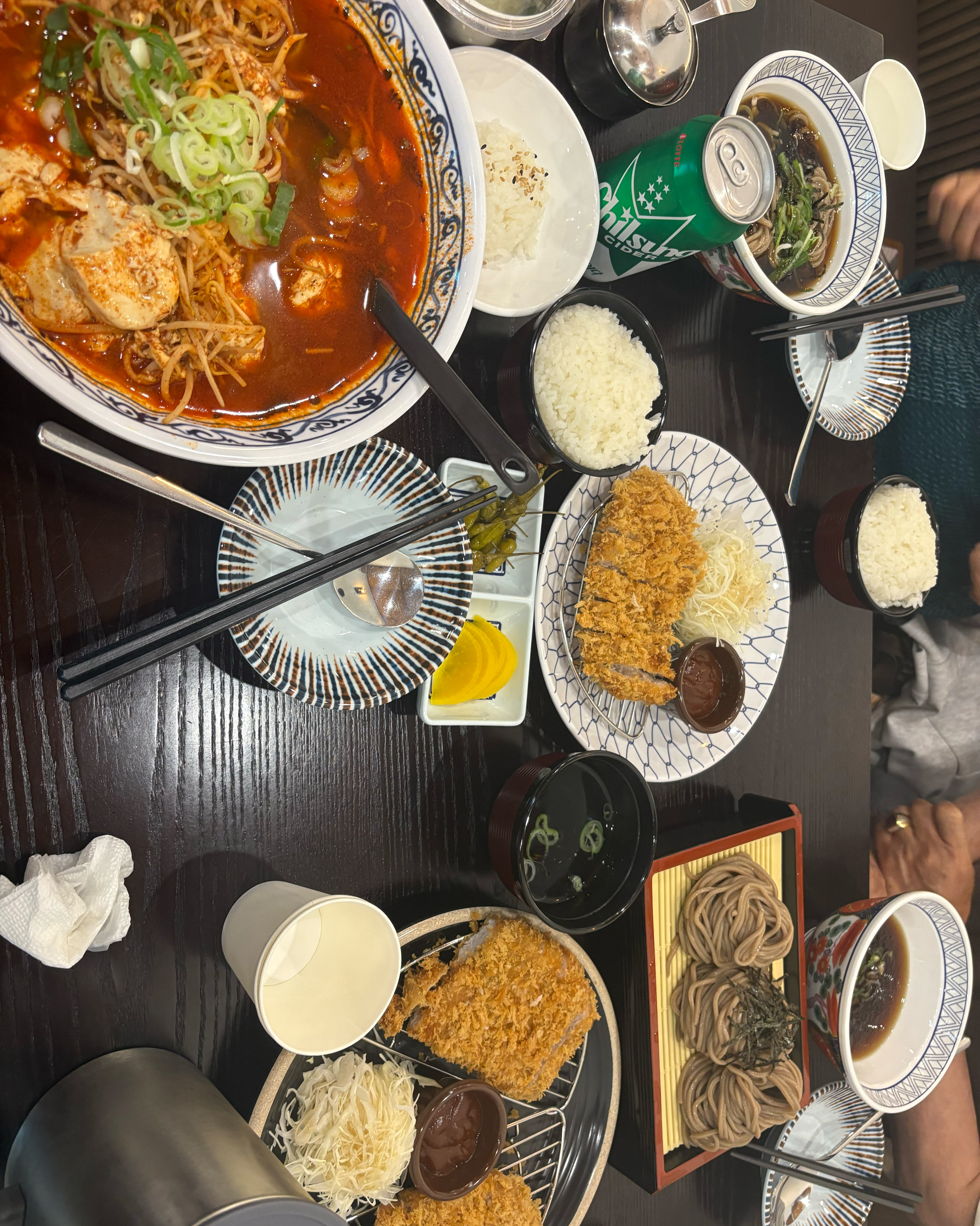 넘무 맛ㅅ있어요 짬뽕밥도 추천합니다 더블도 맛있어요 직원분들도 되게 친절하세요 처음으로 기