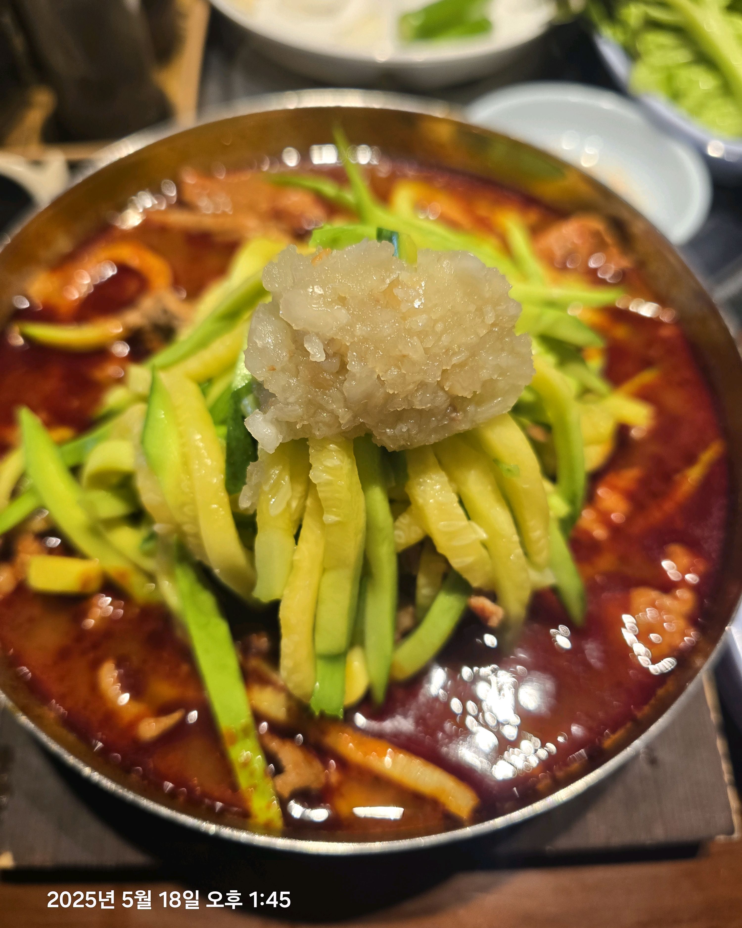 맛있어요 웨이팅은 있어요 멀리서 왔는데 기다려서 먹을만하네요~~ 맛납니당 담에 또오고싶어요