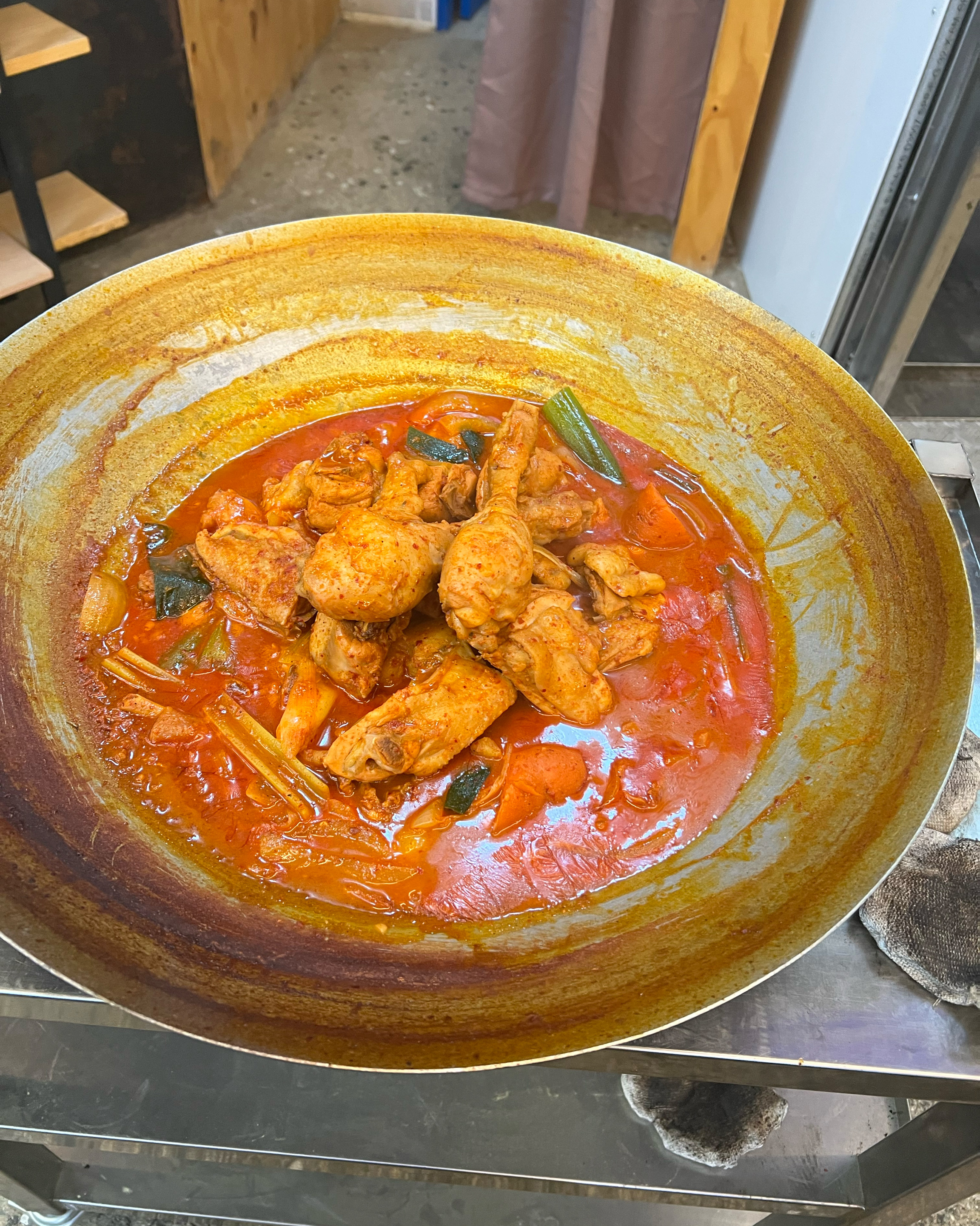 단체모임하기 좋네요 - 대전 맛집 솥뚜껑 본가 수피아