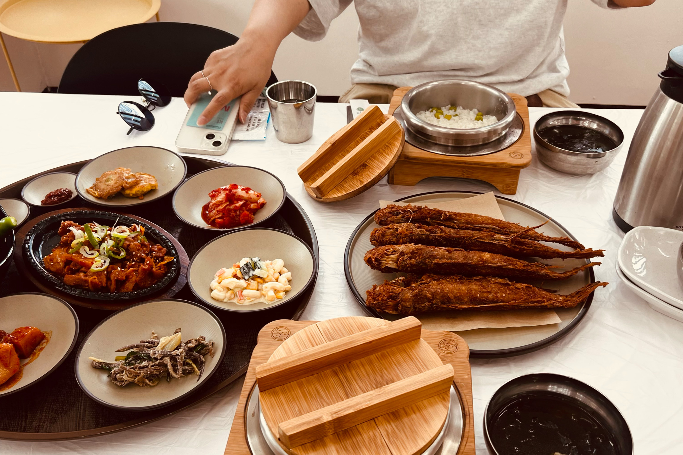 숙소 사장님께 추천받아서 왔어요 - 제주 맛집 곤밥이 함덕점