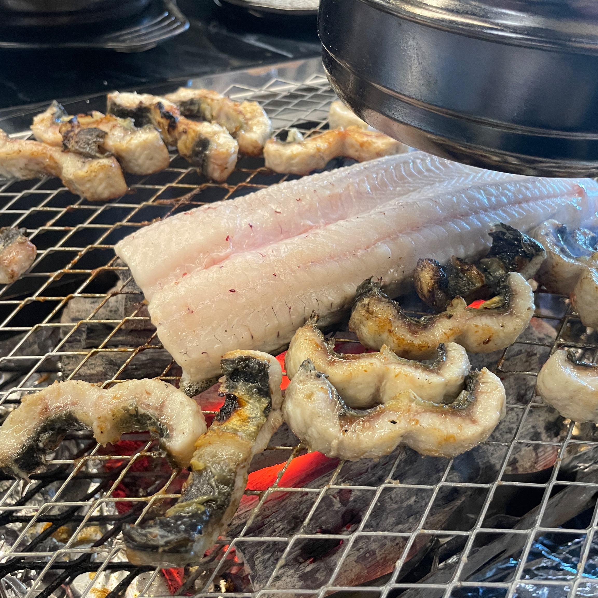 밑반찬도 맛있고 장어도 맛있습니다. - 인천 맛집 팔당장어 인천논현점
