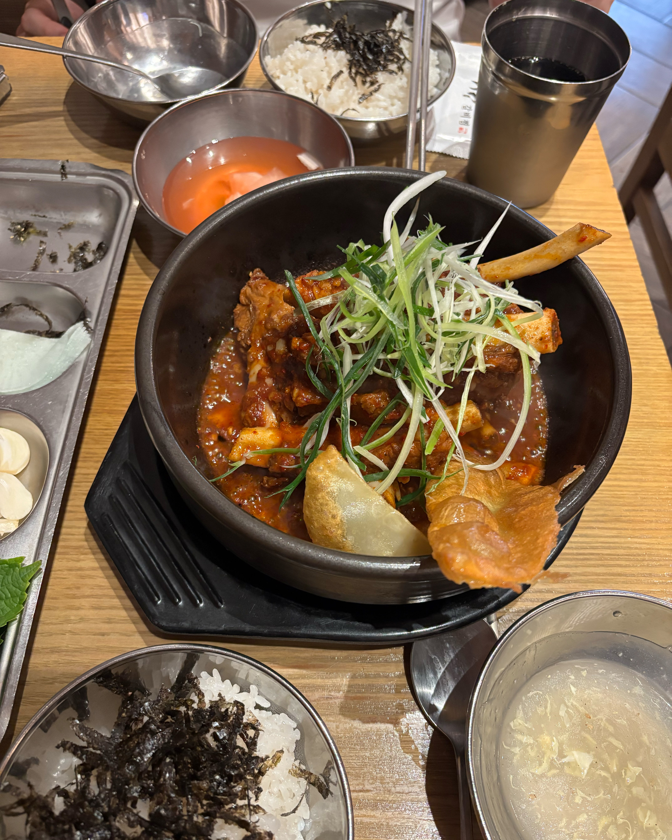 처음 왔는데 깔끔하고 좋아요 🩵🩵 - 대구 맛집 거송갈비찜 본점
