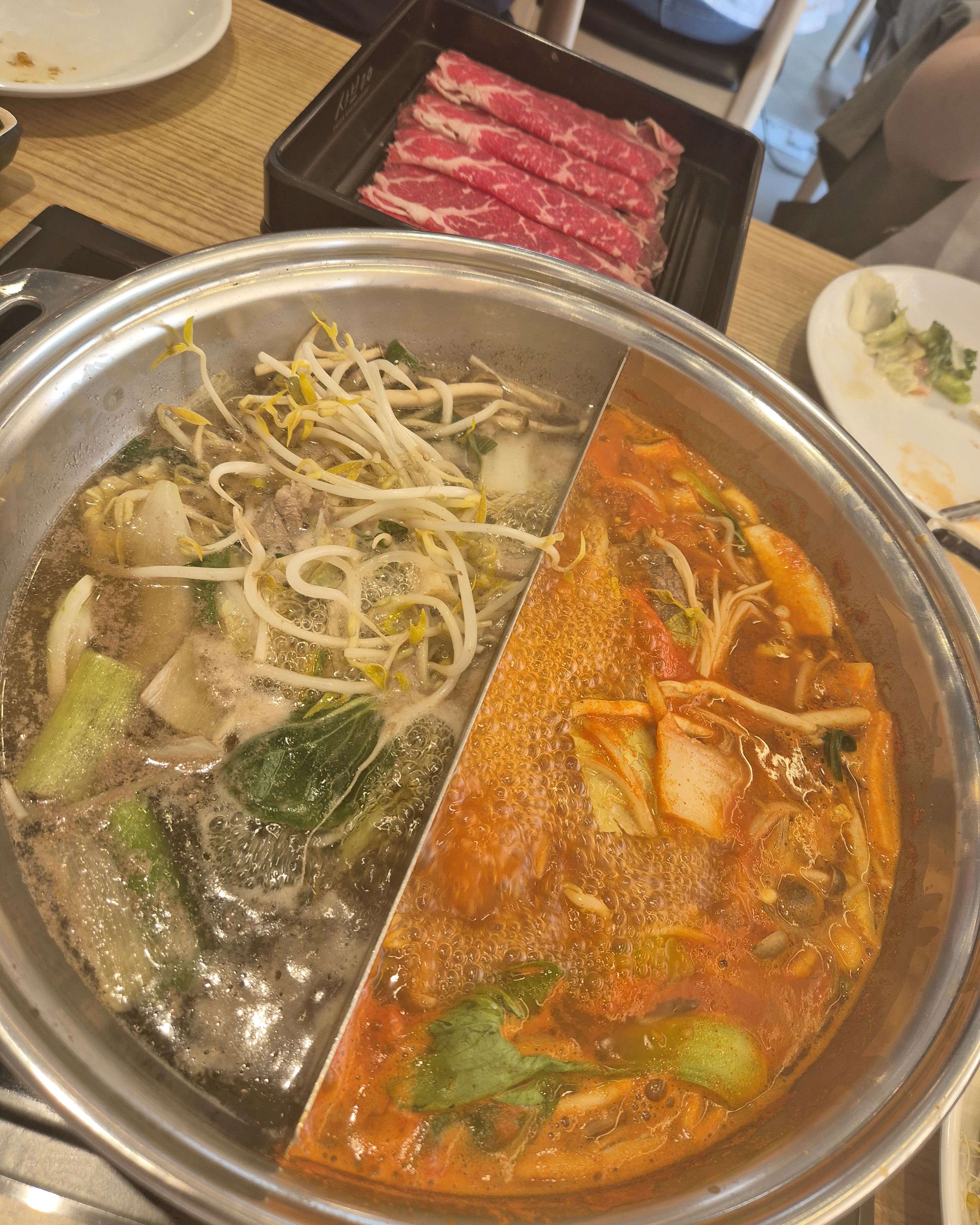 푸짐한 식사 - 대전 맛집 샤브20 대전둔산점
