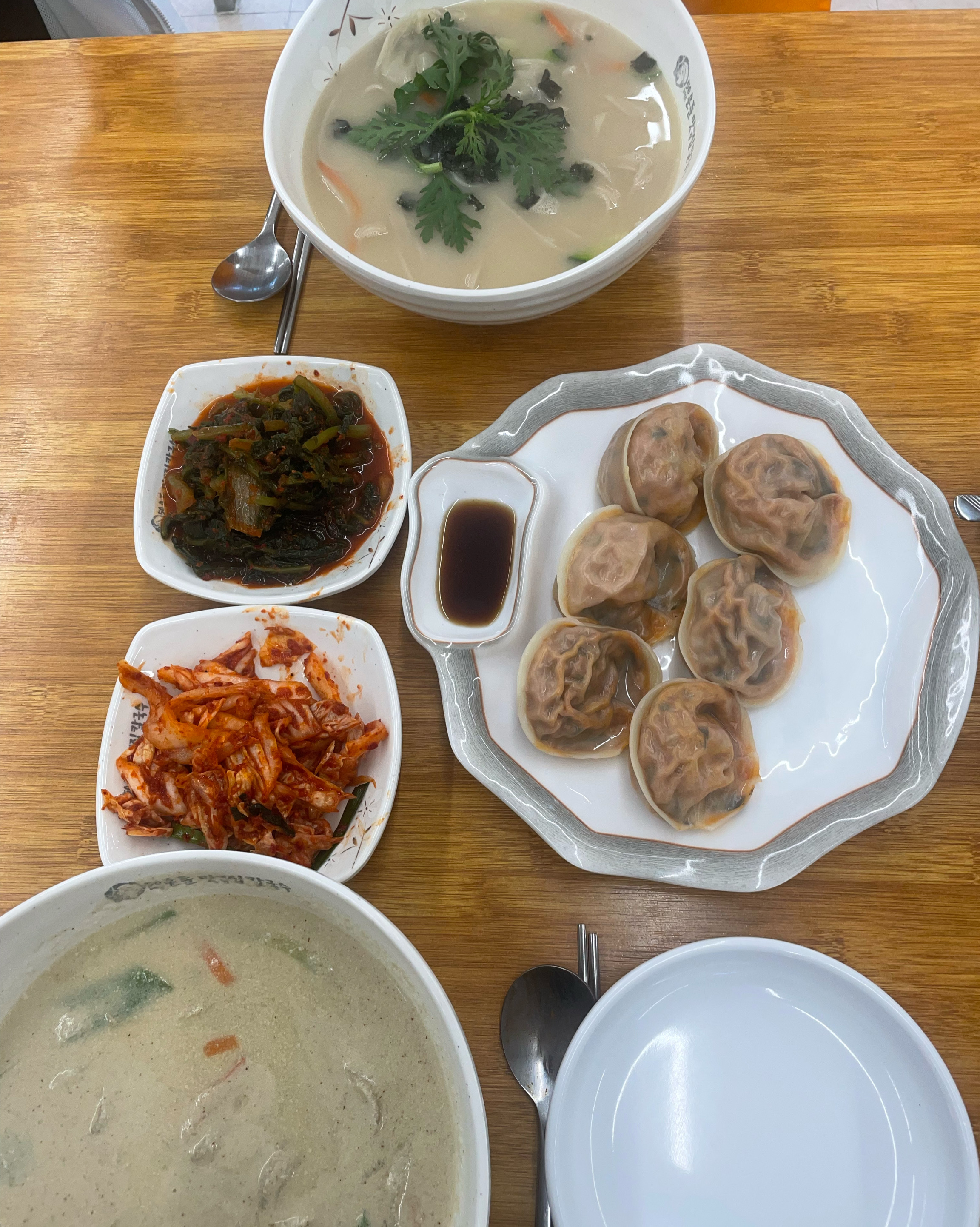 우연히 집앞에있는 인천시청칼국수 최부영칼국수집에서 식사해보고 너무맛있어서 두번째방문했습니다