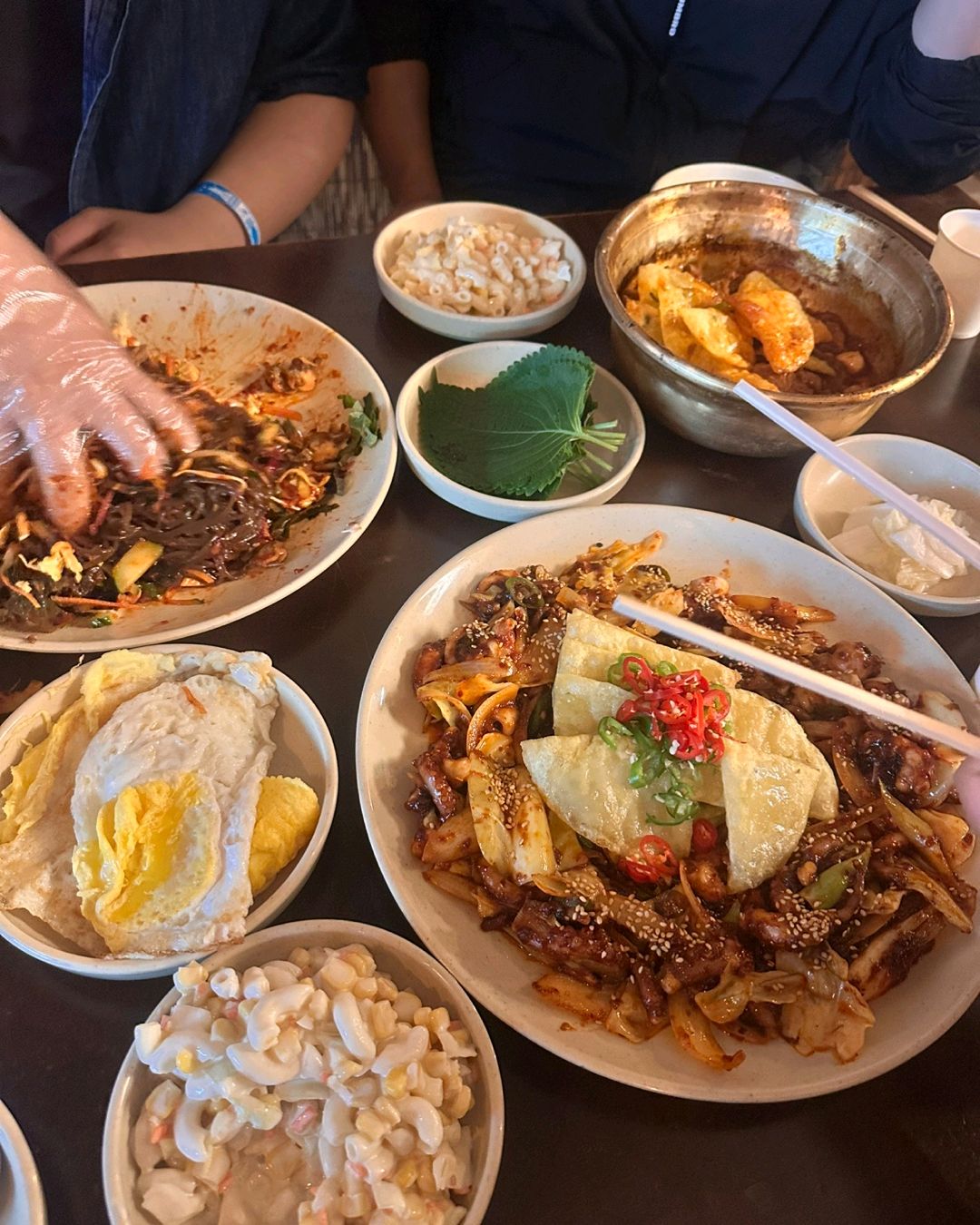 시간이 늦어 밥집 찾아다니다가 들어왔는데 사장님도 친절하시고 메뉴들도 엄청맛있어요!! - 대구 맛집 만석집