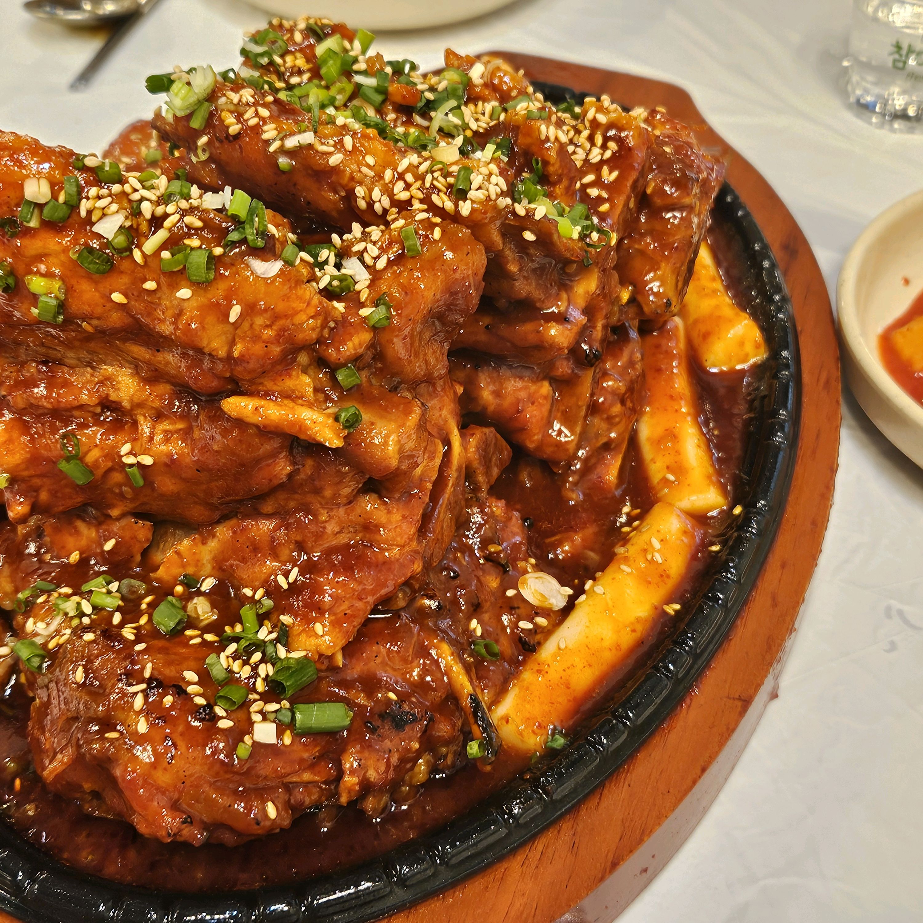 오늘 두번째 왔습니다!! 너무너무 맛있어서 또 왔어요 ㅎㅎㅎ 양도 맛도 최고입니다! 진짜 
