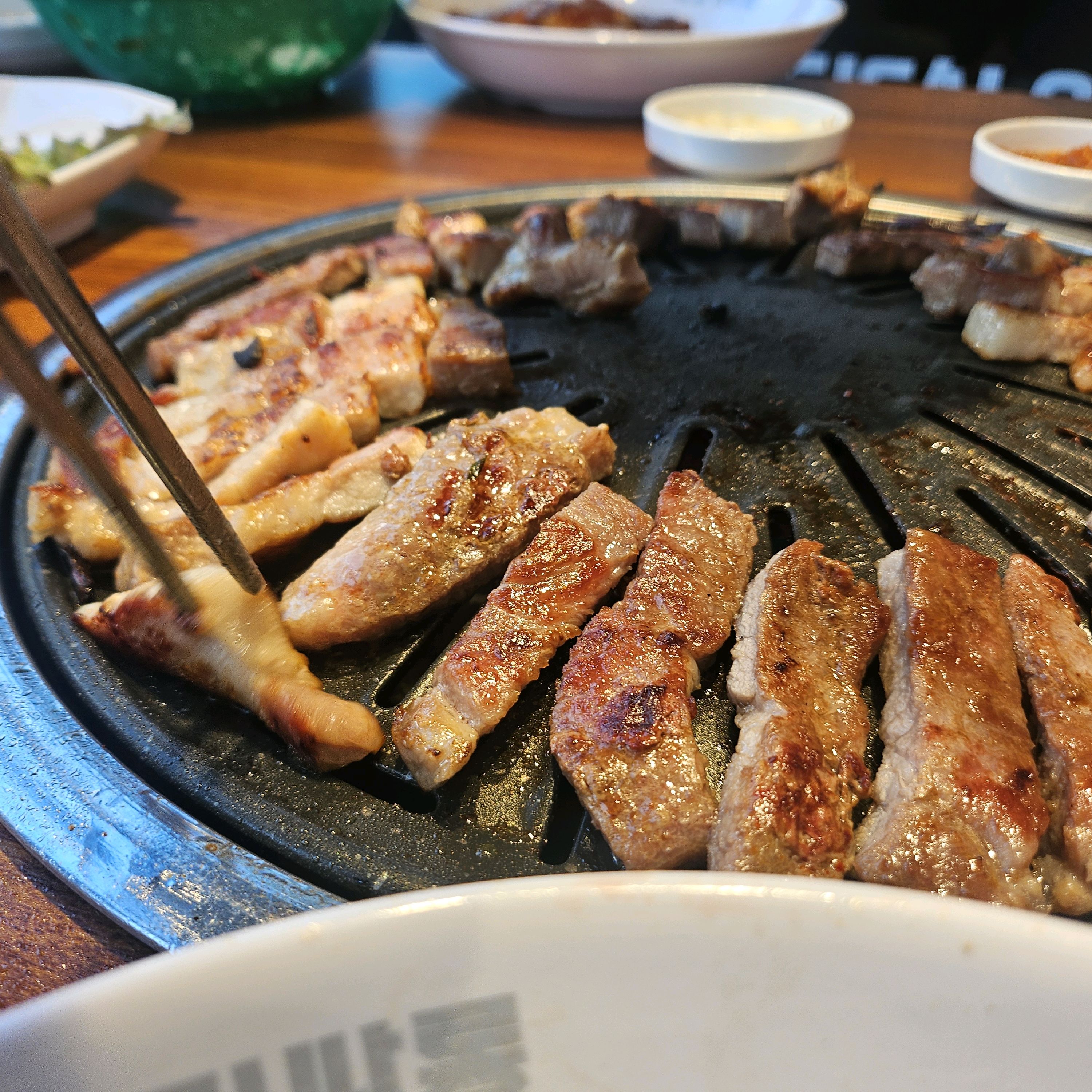 고기가 너무 맛있어요! - 대구 맛집 고기싸롱 대구칠곡3지구점