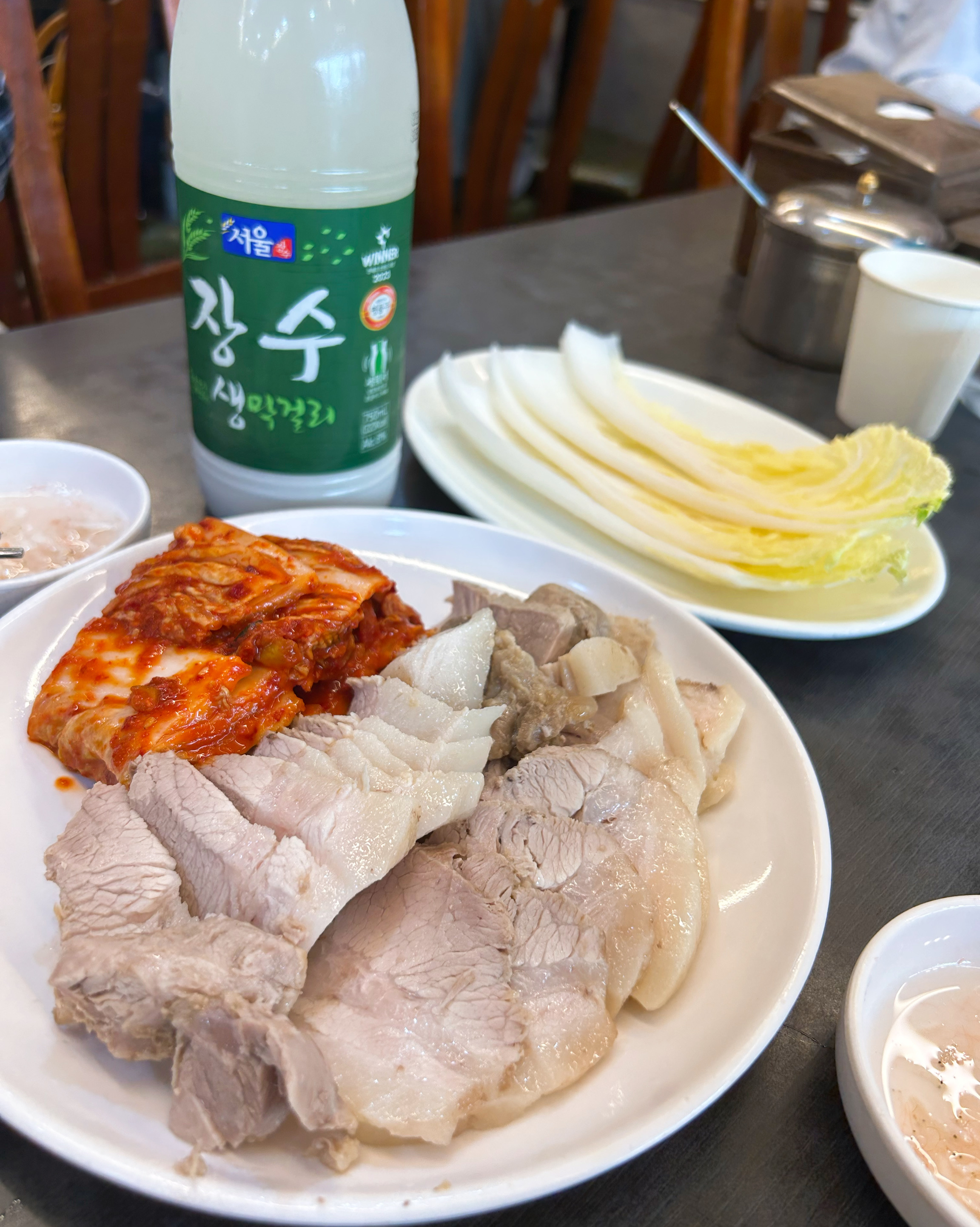 ㅎㅎ 아주 핫한 맛집이네여 음식은 바로 나와서 너무 좋고 회전율 좋아서 웨이팅해도 괜찮아요