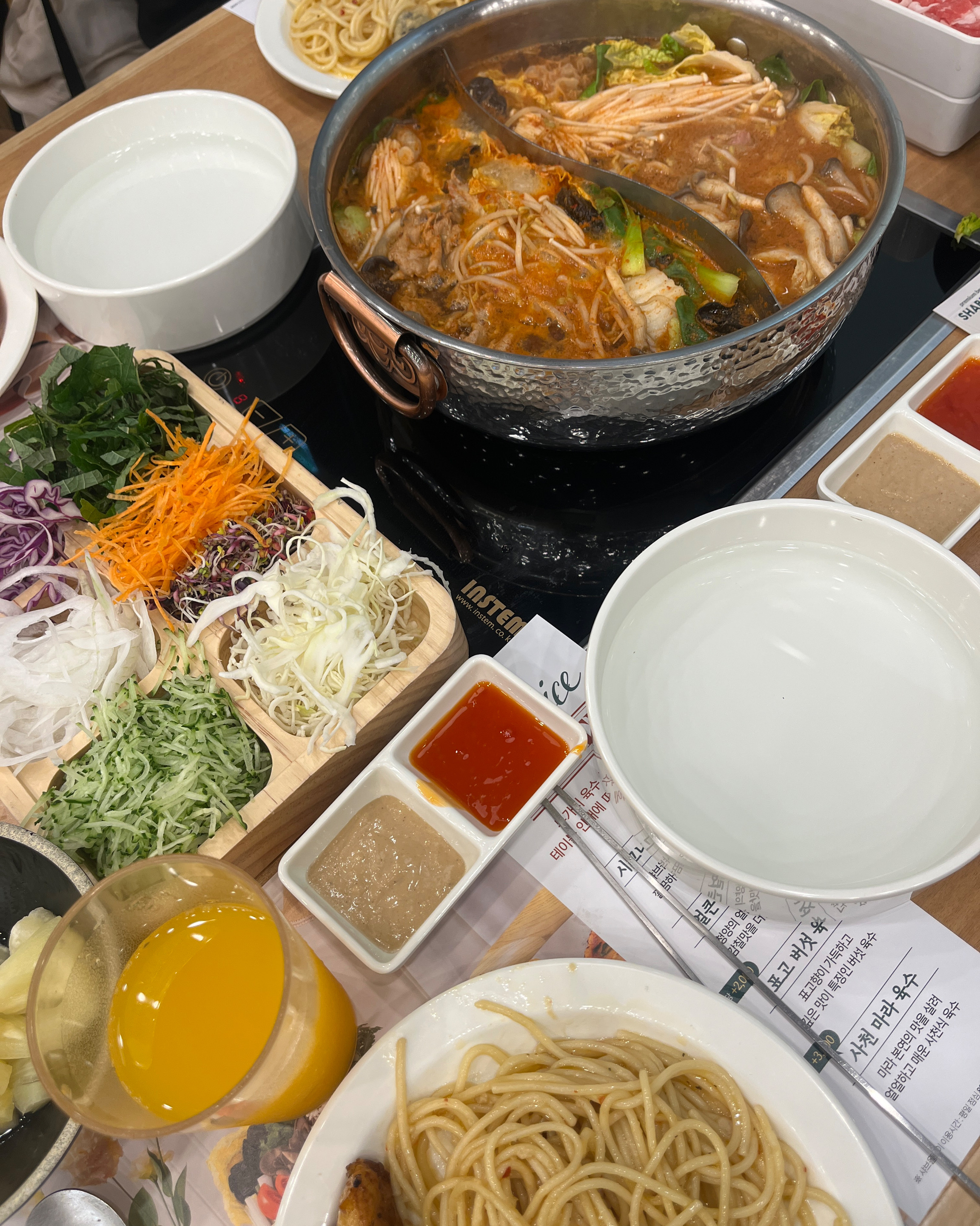 올 때마다 음식이 너무 맛있고 고기 잡내도 안 나요! - 인천 맛집 샤브올데이 영종운서운남점