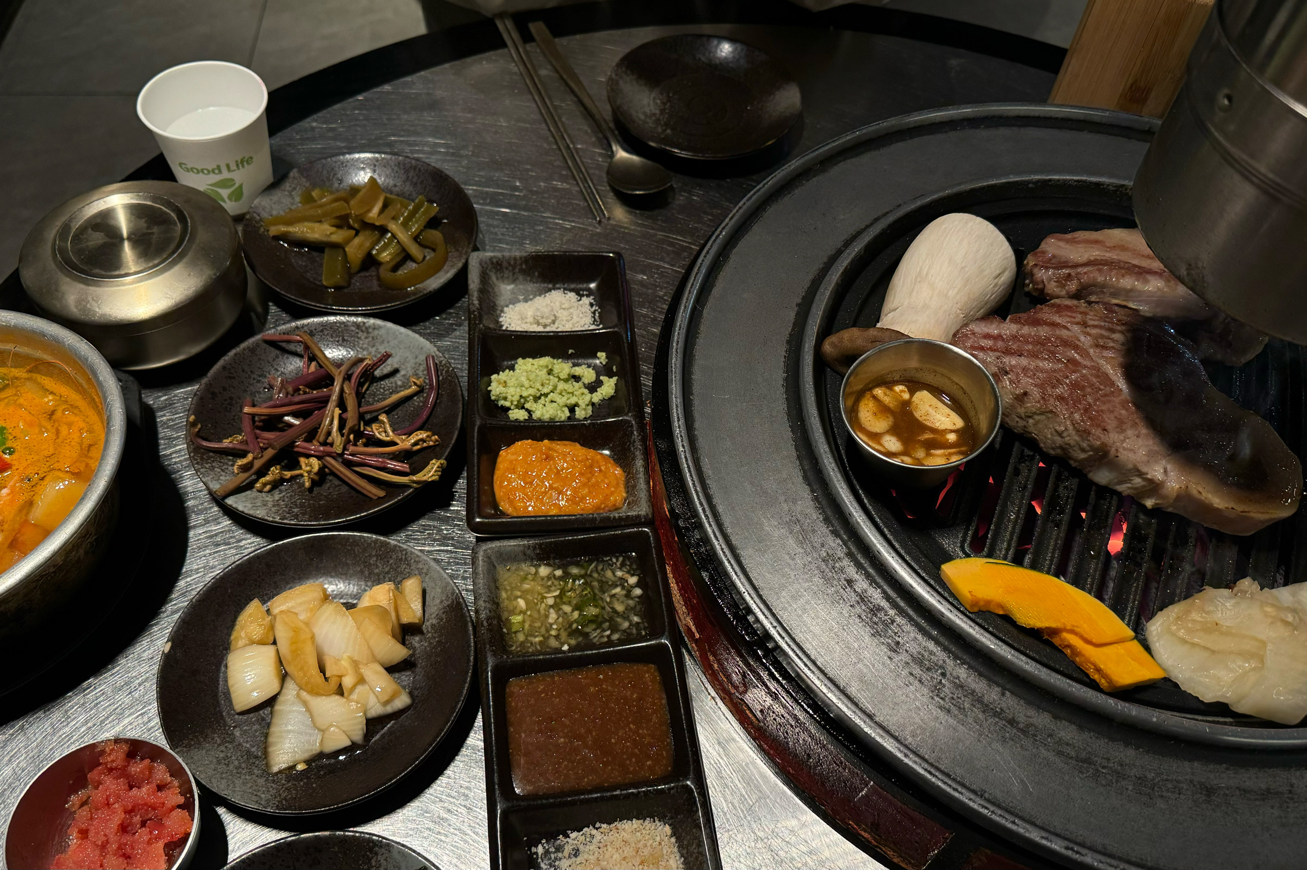 뷰도 좋고 고기도 맛있어요!! - 제주 맛집 훈도 애월흑돼지 본점