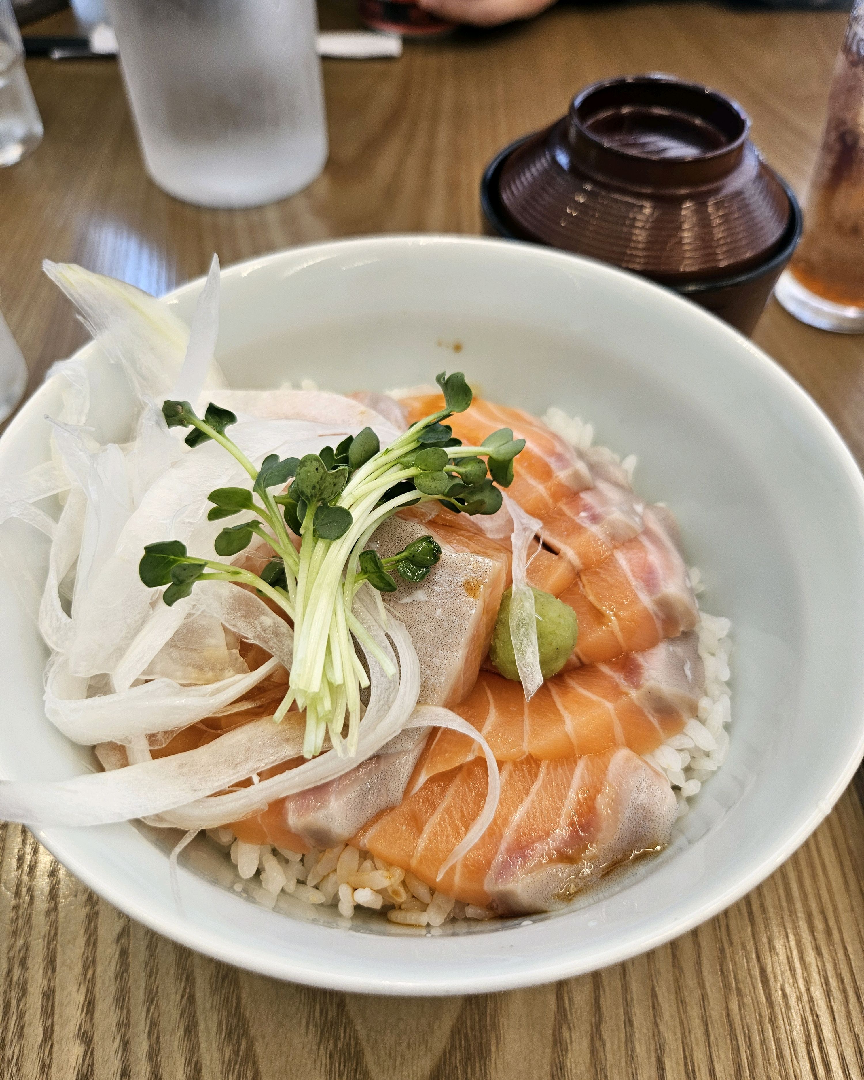 사케동이 먹고 싶어서 맛있는 곳을 찾다가 방문하게 되었는데 너무 맛있었습니다!! - 압구정 맛집 미나미 도산공원점