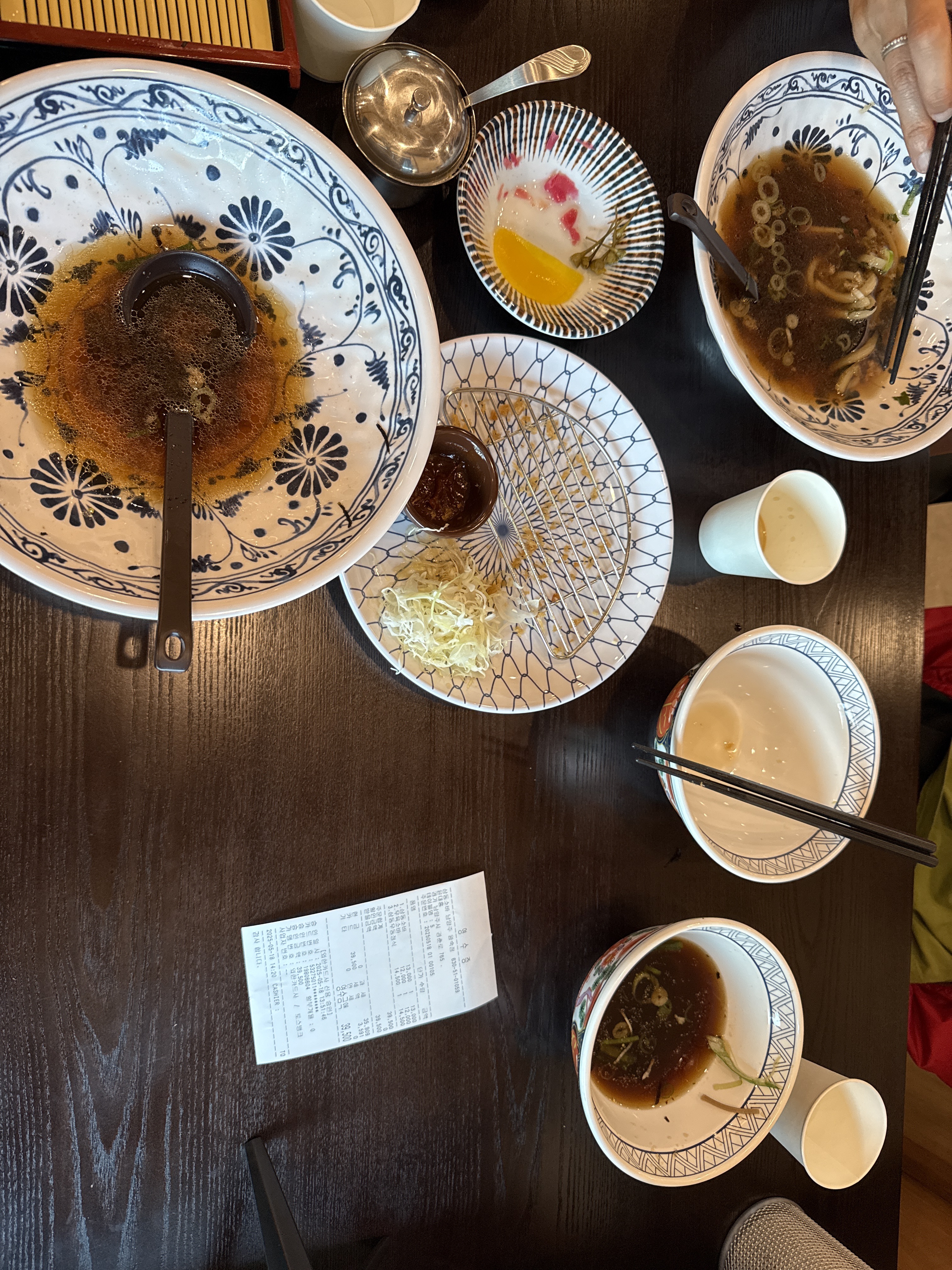 먹기전에 찍었어야 하는데..너무 맛있어서 허겁지겁 먹는 바람에 다 먹고 난 사진밖에 없네요
