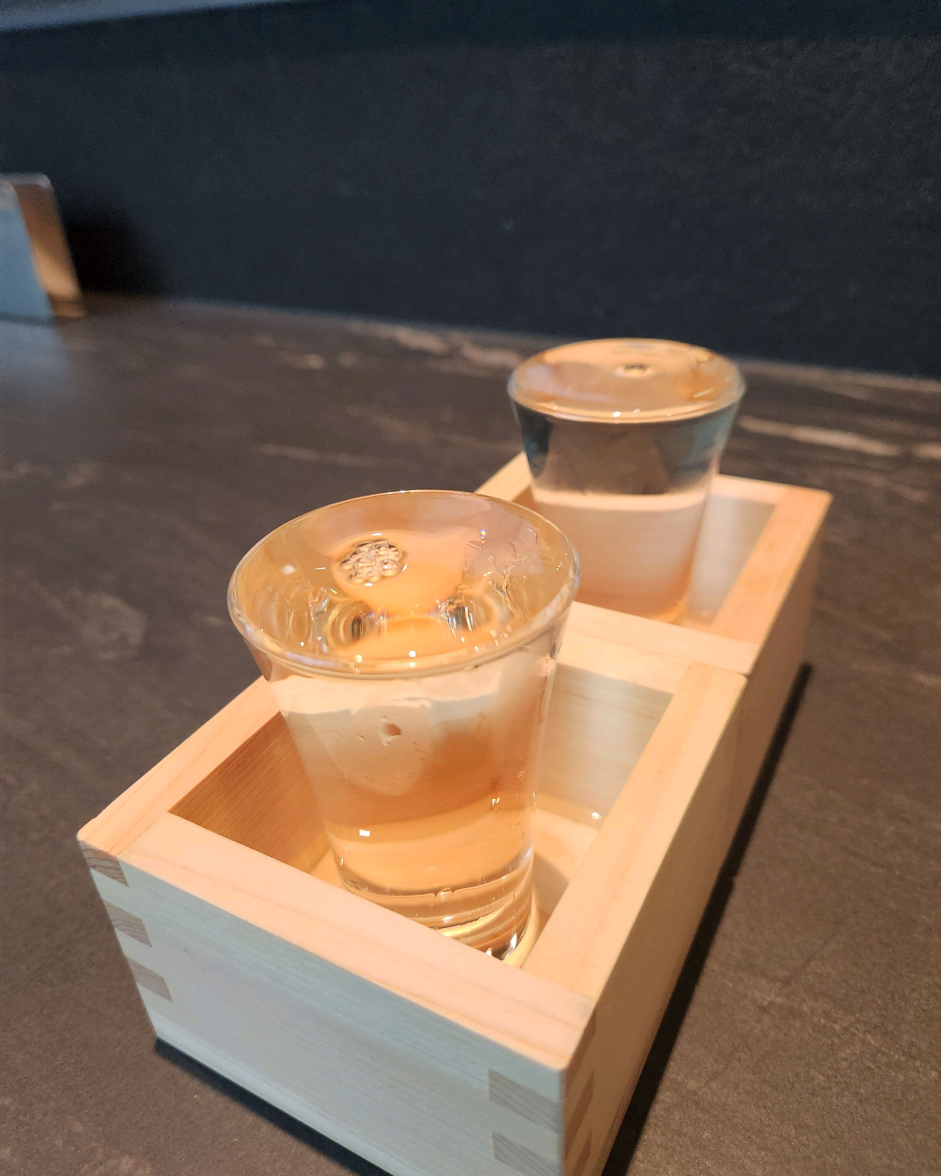 주문한 메뉴 하나하나 모두 맛있었습니다. 재방문 의사 있어요..! 사시미 모리아와세도 훌륭