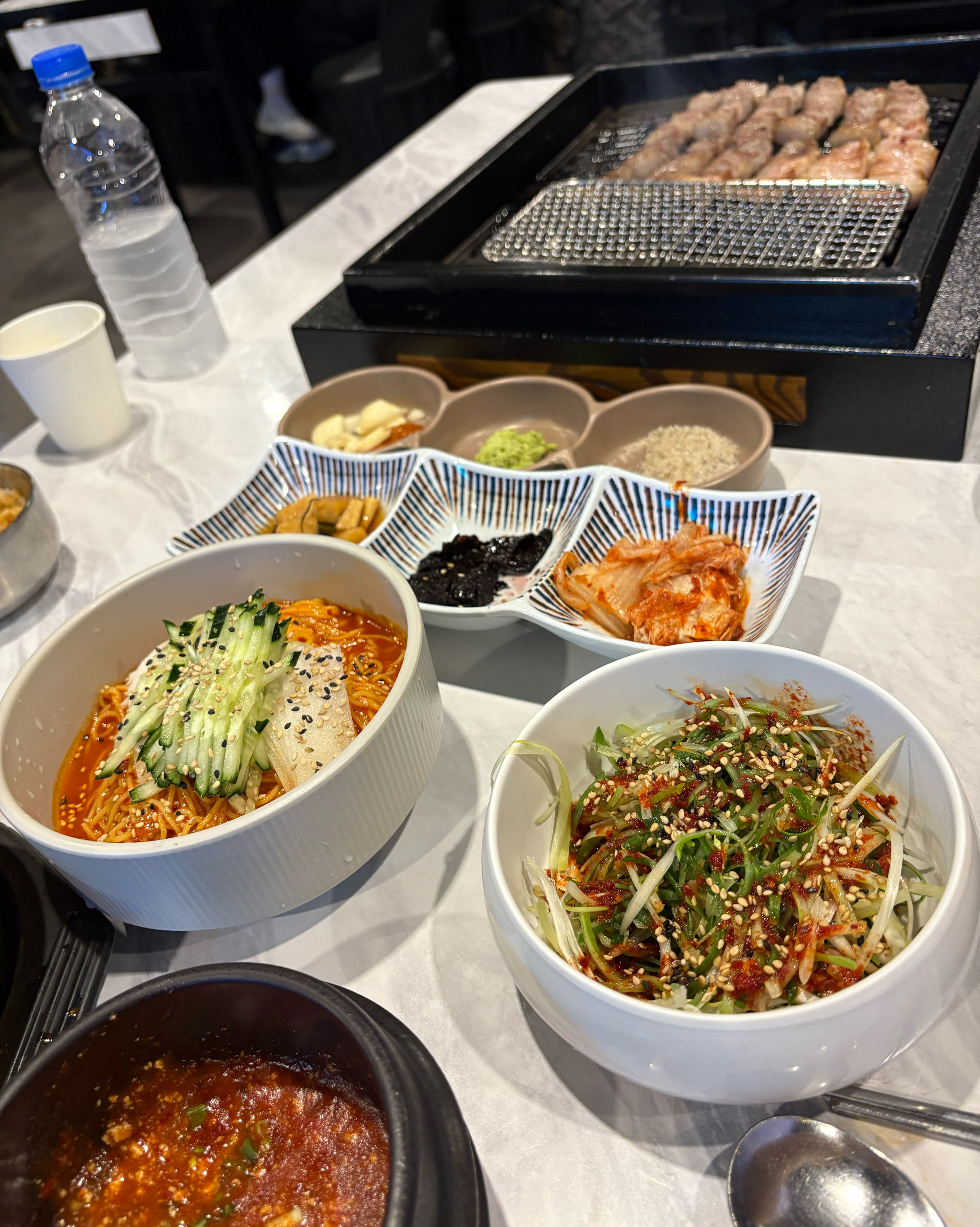 비빔국수 김치찌개 둘다미쳣음 - 제주 맛집 작산 애월흑돼지