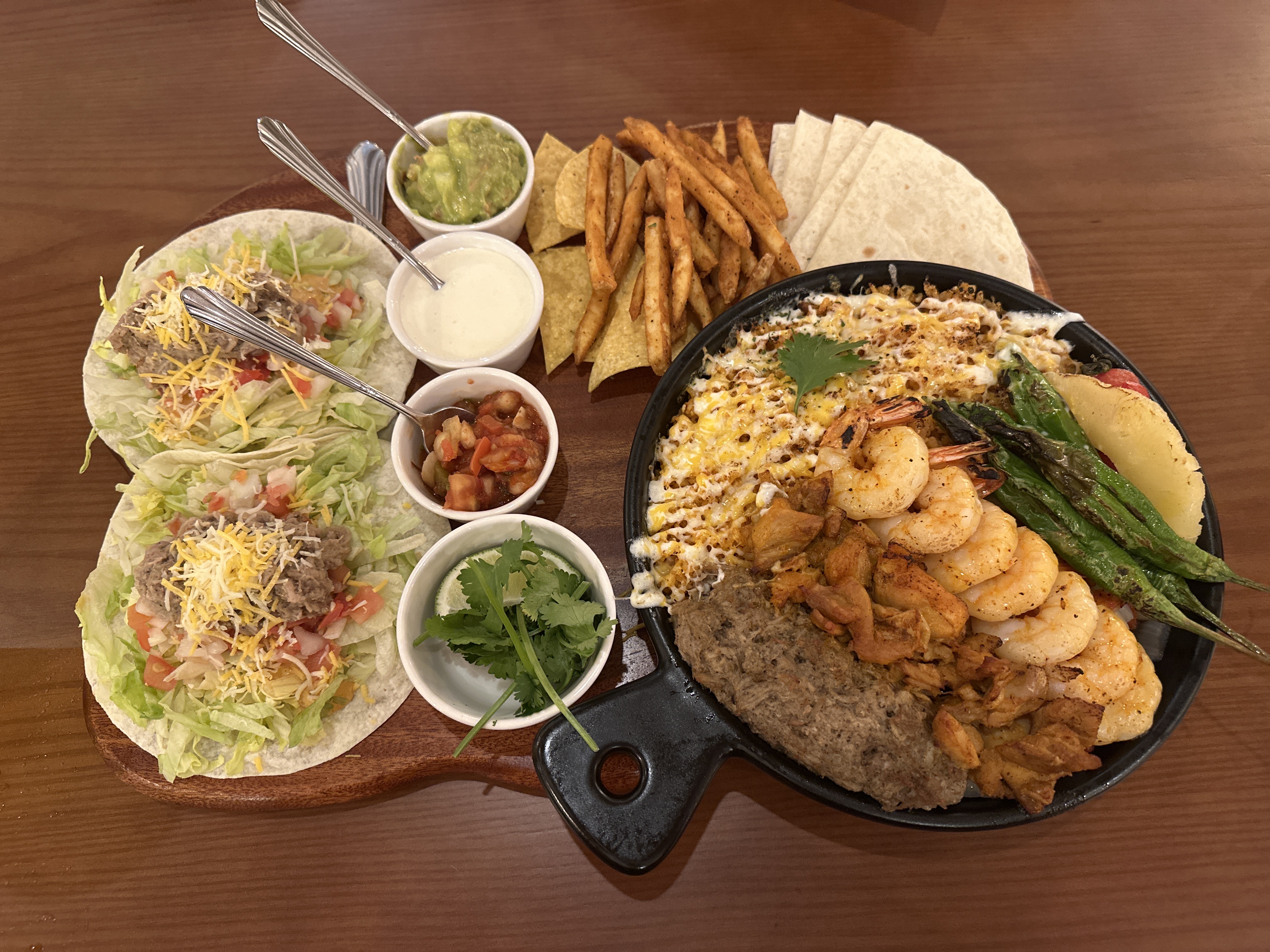넓고 쾌적하고 파히타가 가성비예요. 맛있어서 또 오고 싶어요 - 정자역 맛집 갓잇 분당정자점