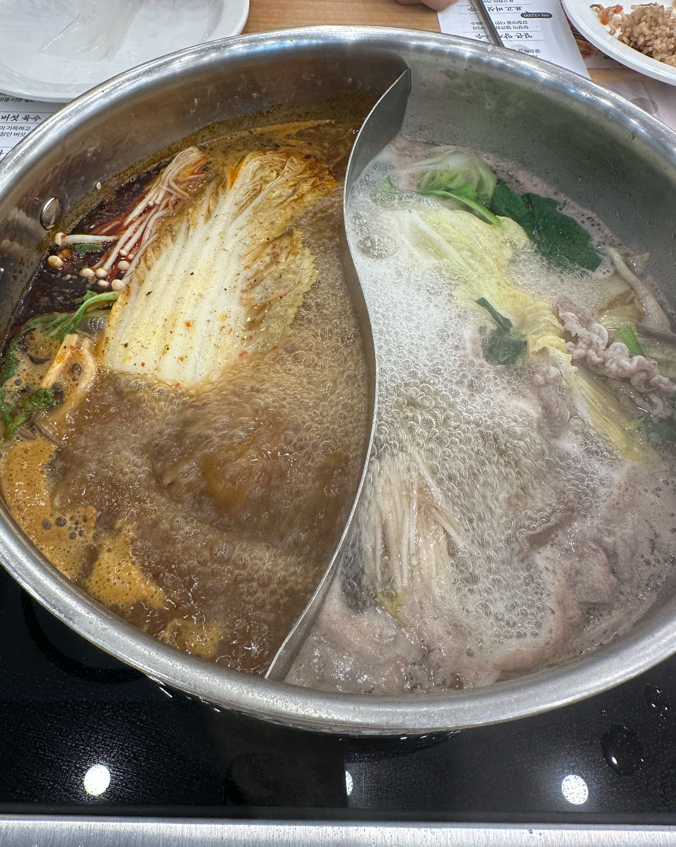 완잔 고기 싱싱 야채 싱싱 너무 만족해요 - 인천 맛집 샤브올데이 영종운서운남점