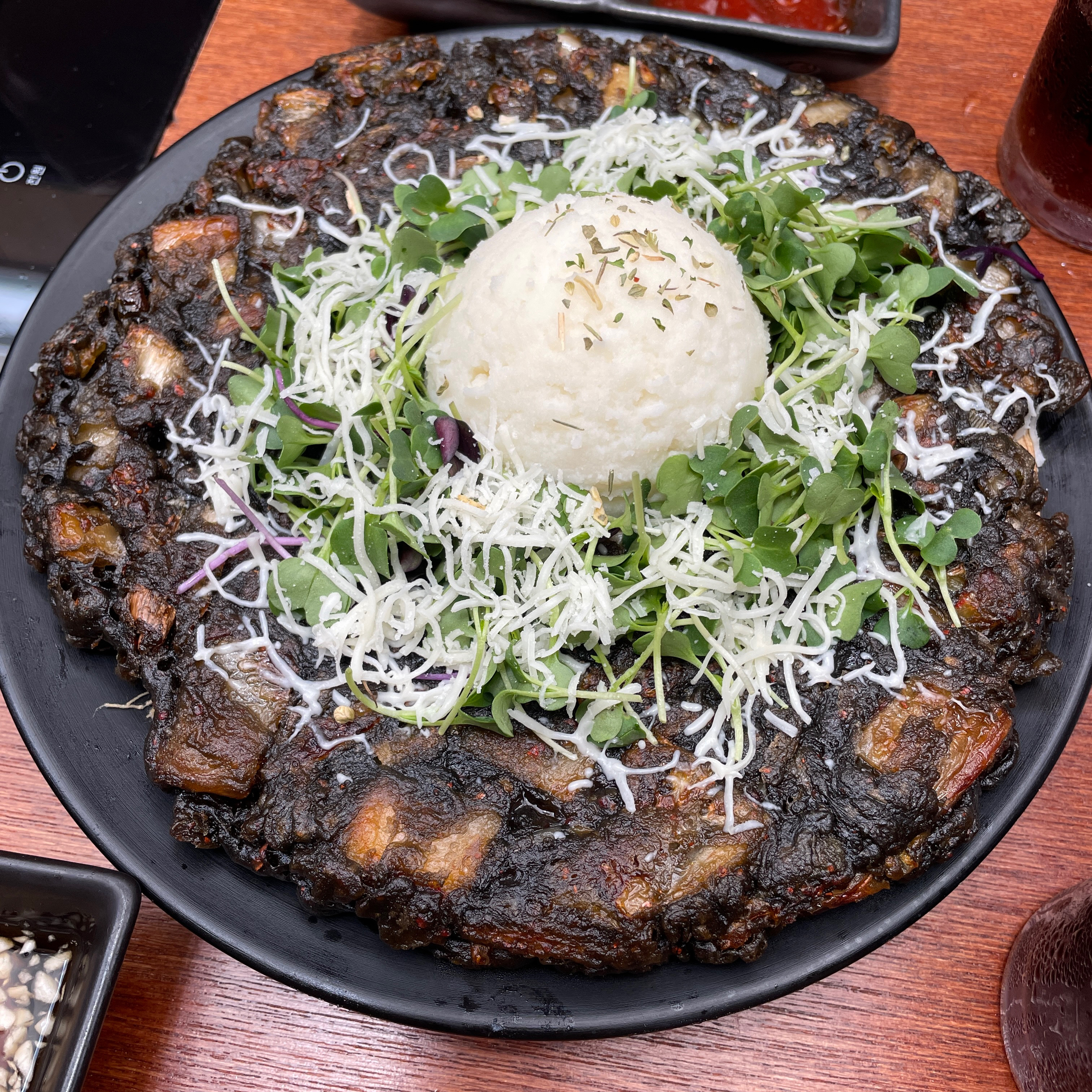 상견례 선물 사러 명동 왔다가 흘러흘러 인사동 맛집 검색하고 왔어요! 블랙김치전 넘 맛있고